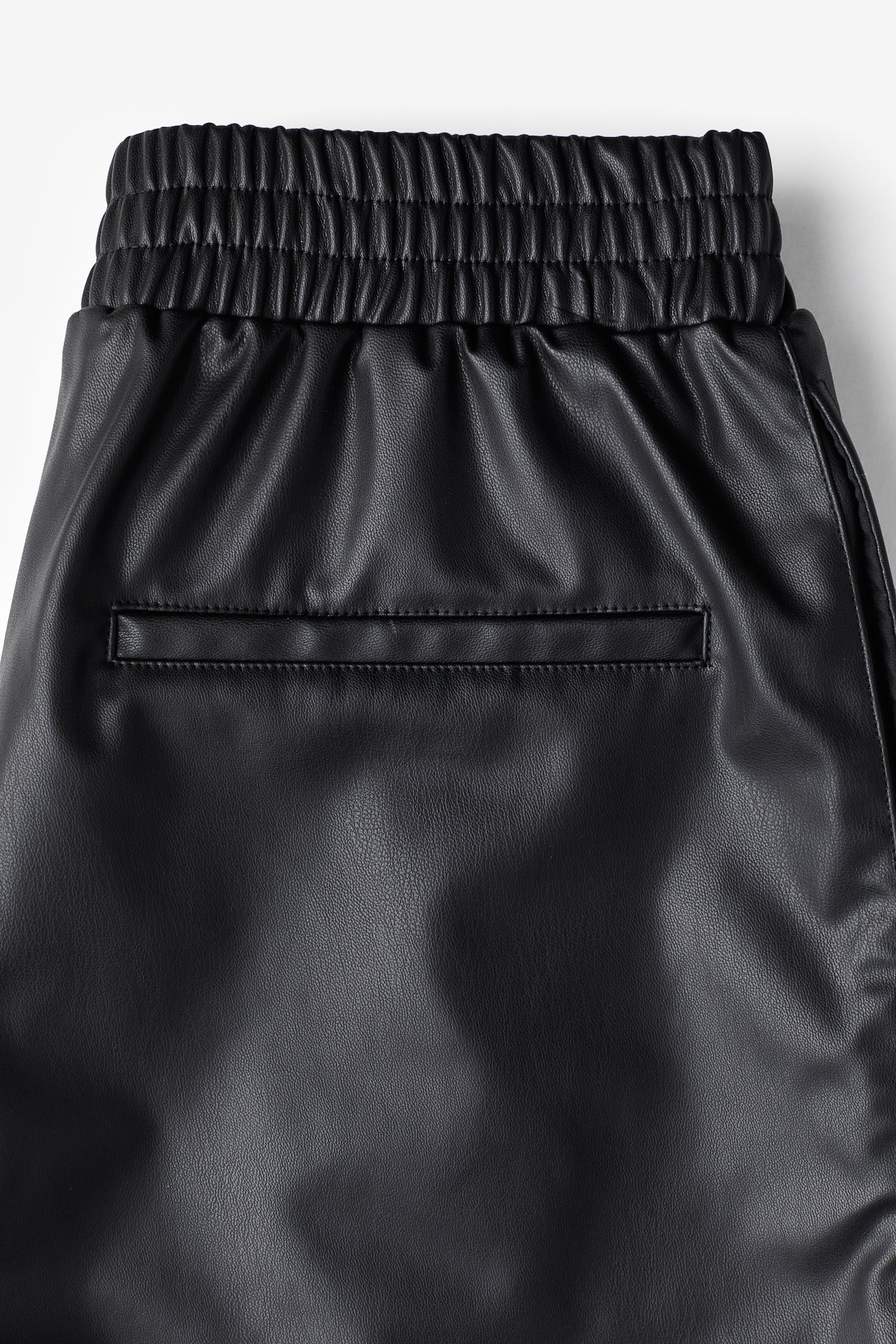 Coated Bermuda Shorts - Black - 6