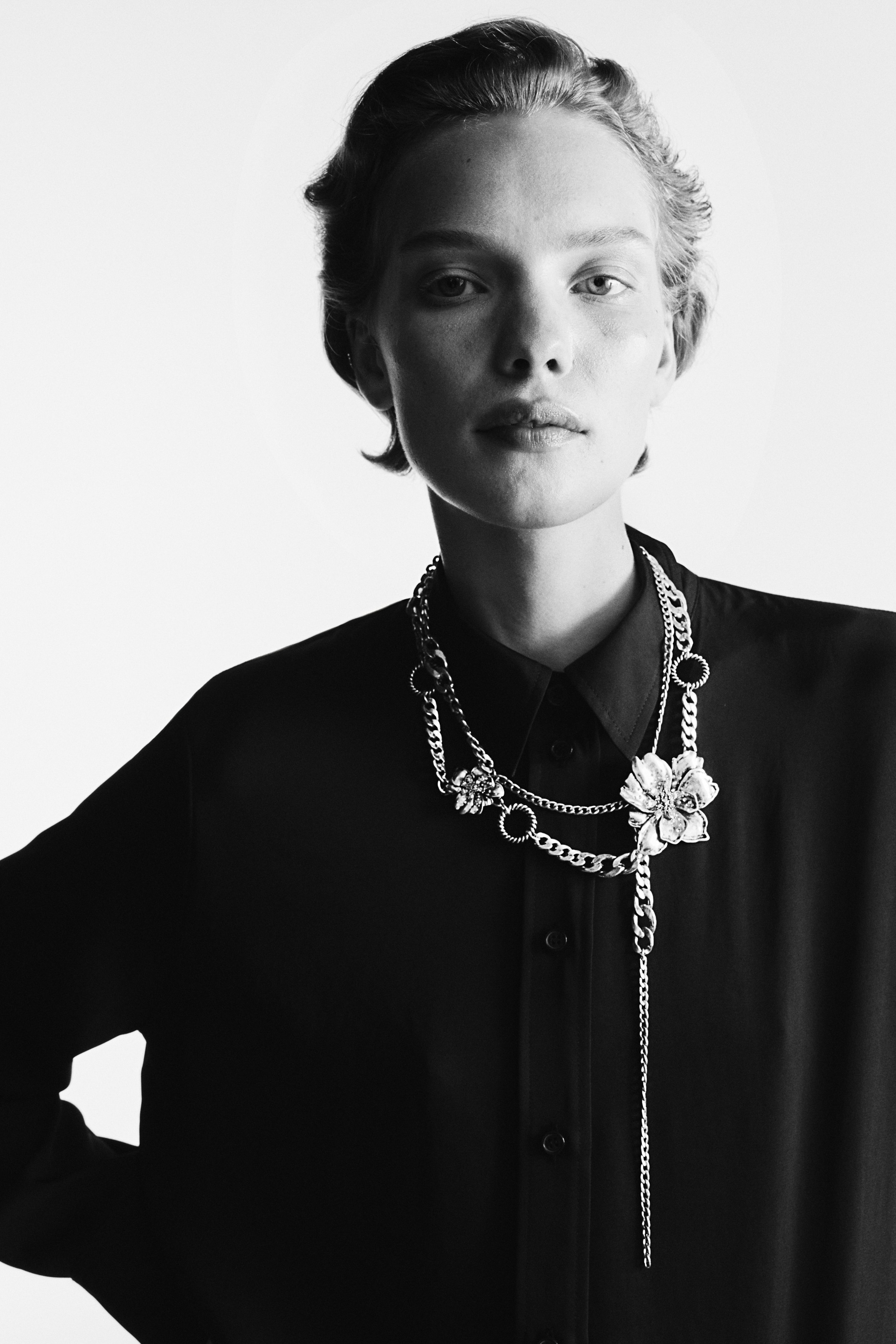 H & M - レイヤードチェーンネックレス - グレー