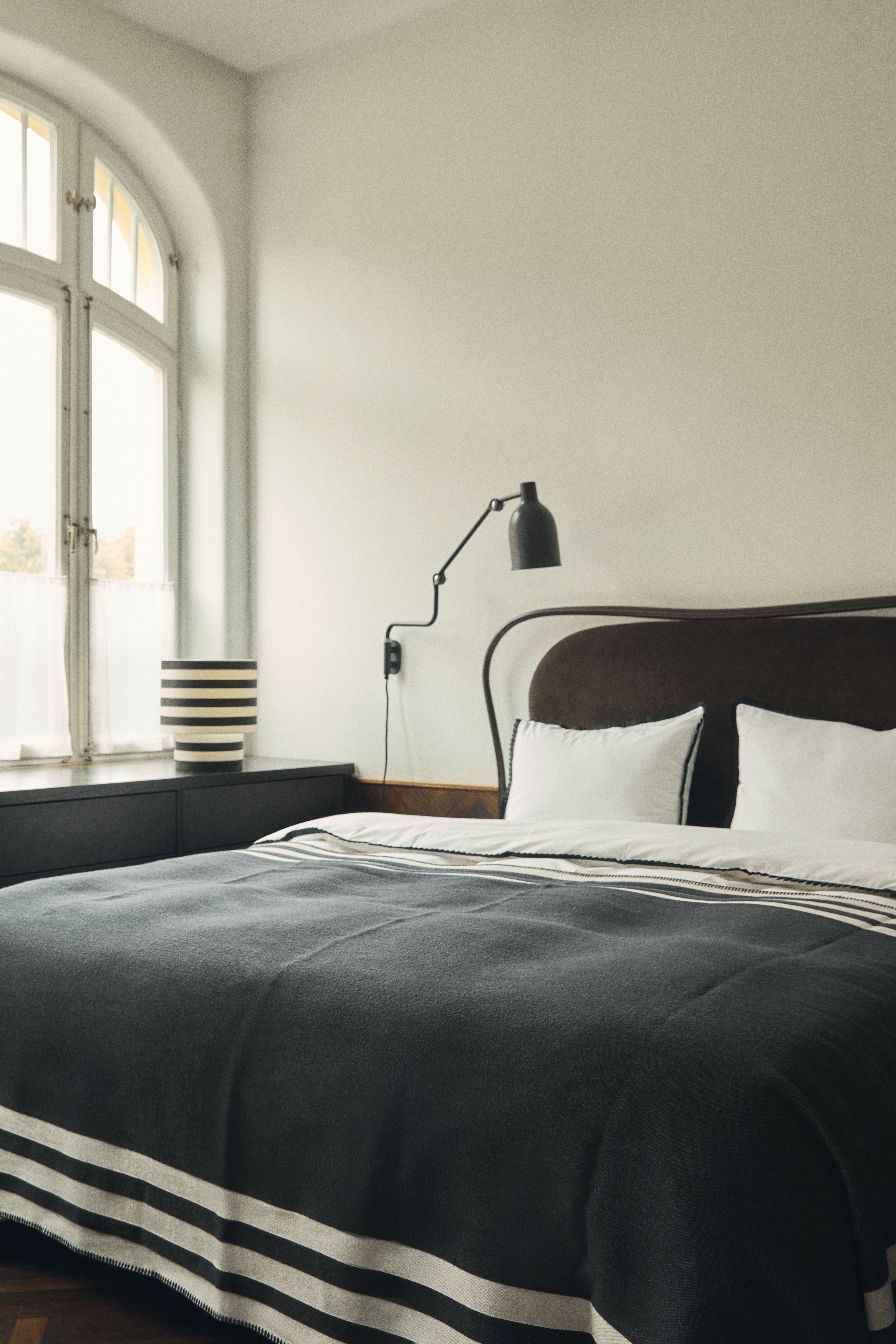 Överkast i ullmix - Svart/Randig/Brun/Randig/Mullvadsbrun/Randig