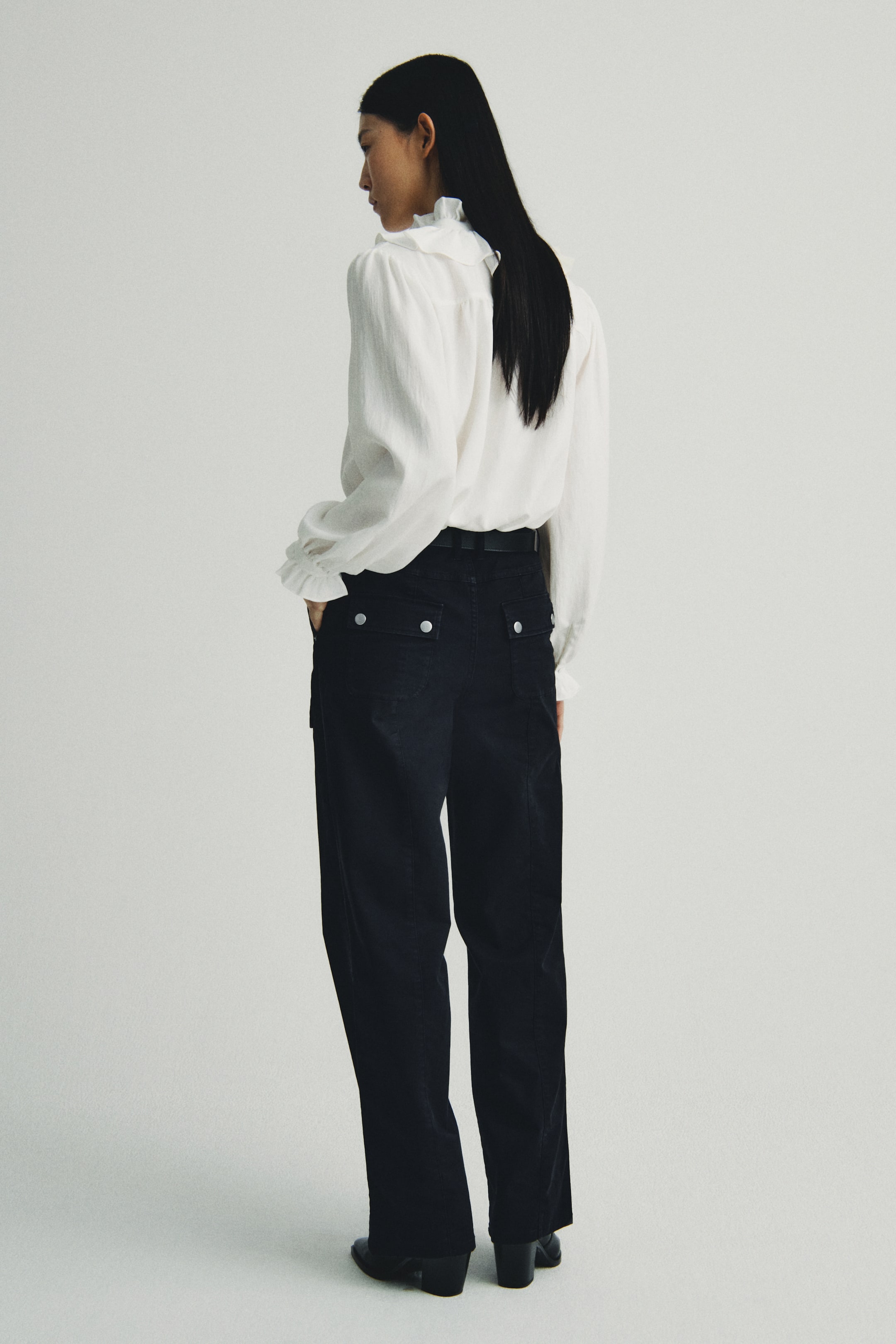 拡大画像を表示: フリルカラーブラウス - ホワイト - レディース | H&M JP 3