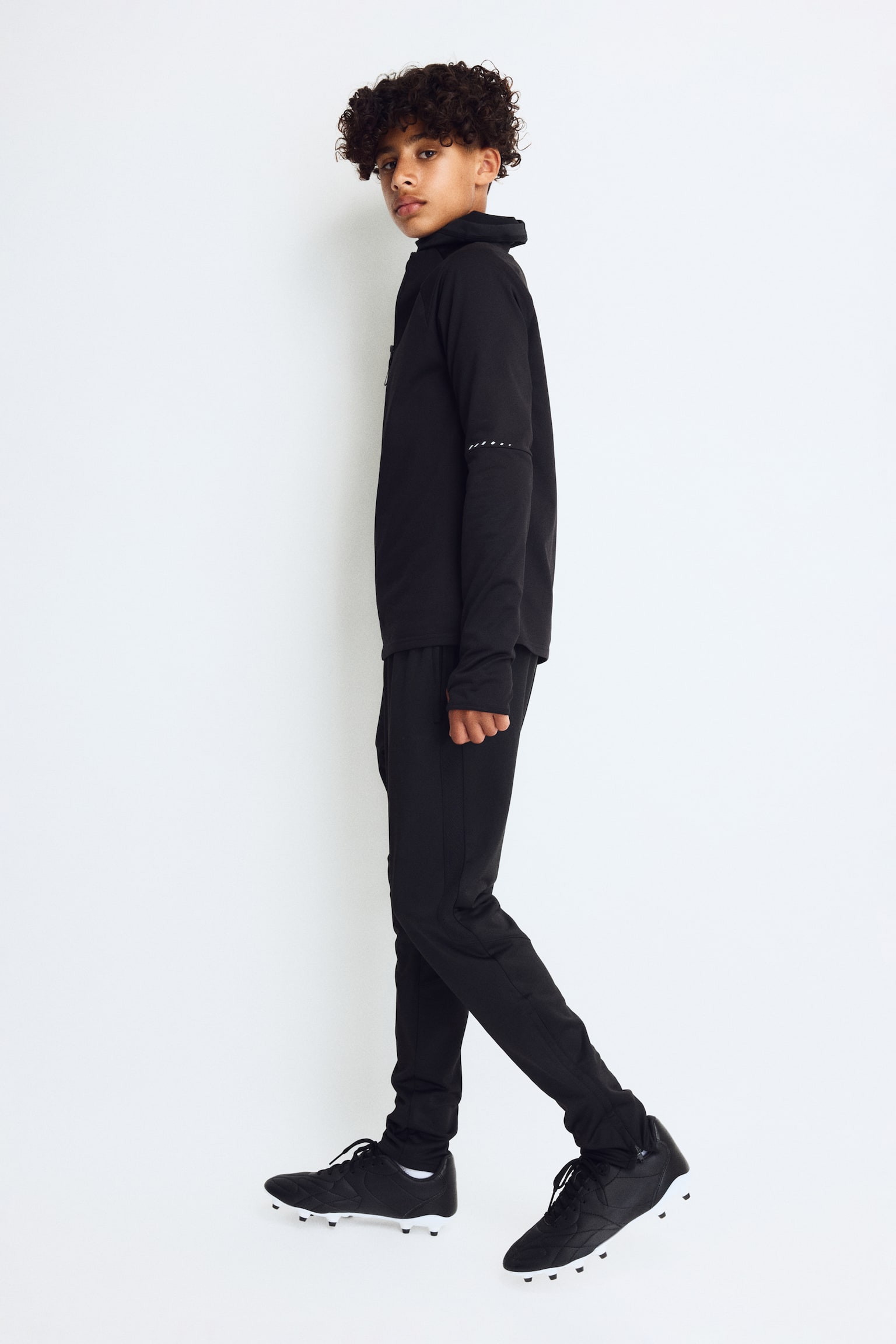 Детские брюки H&M Move Soccer with DryMove™, цвет: Чёрный — фото 5