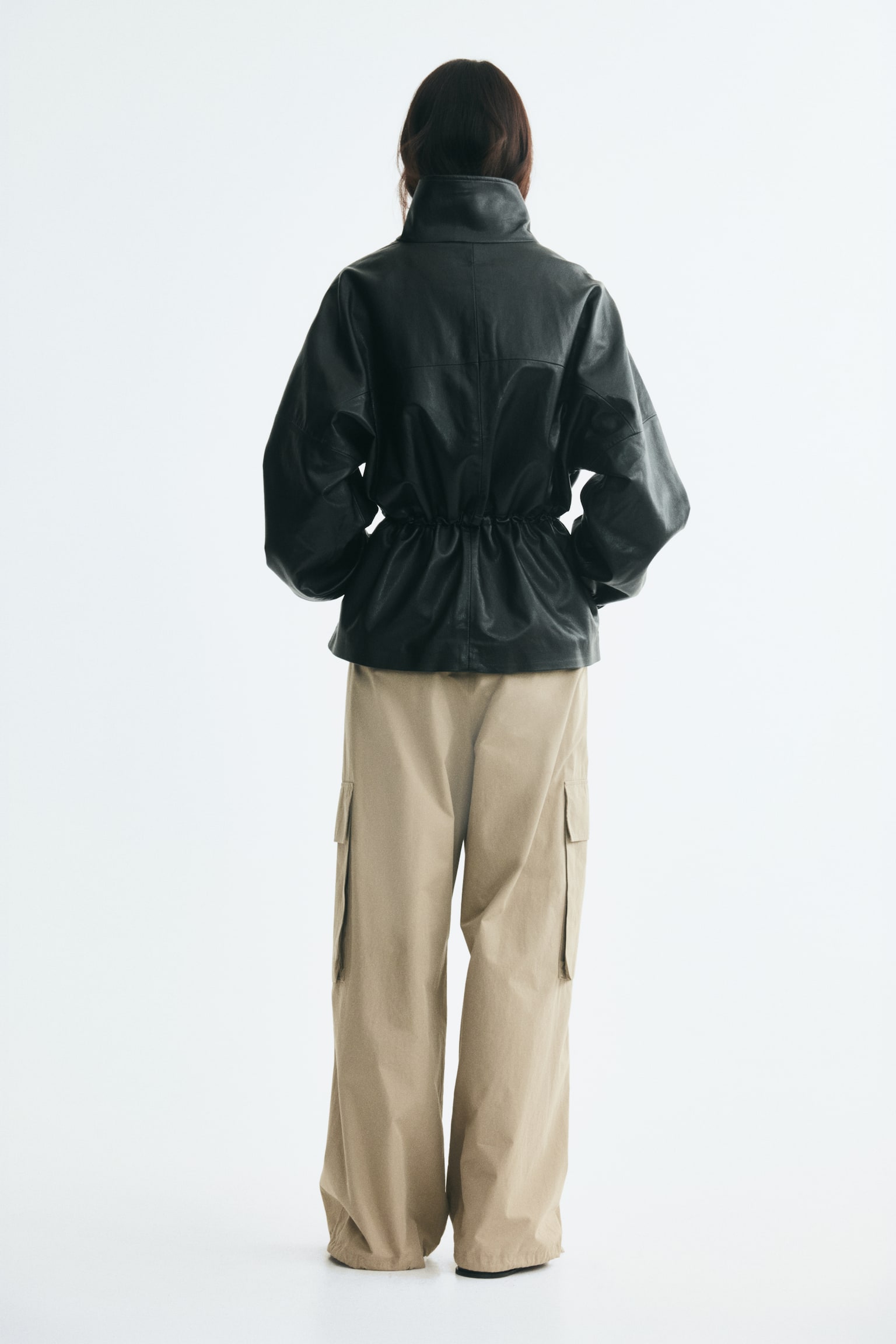 Женская куртка H&M Oversized Drawstring-Waist, цвет: Чёрный — фото 6