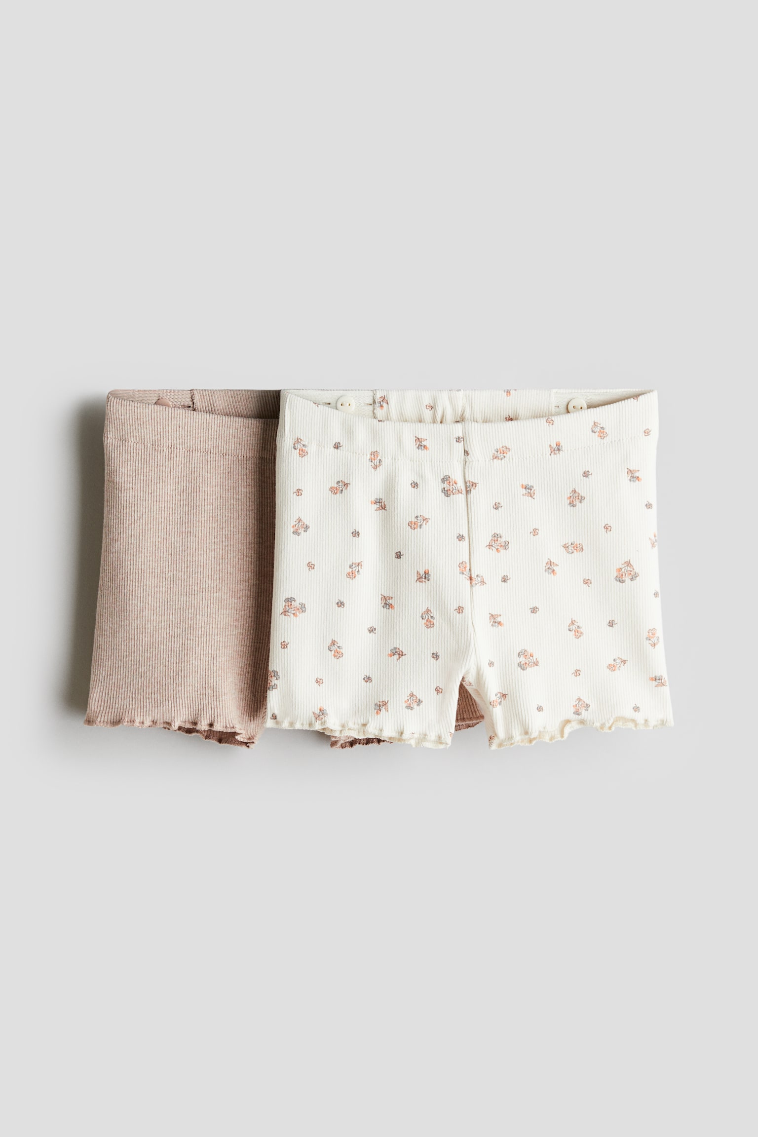 Детские шорты H&M 2-pack Ribbed Cotton Bike Shorts, цвет: Бежевый / С принтом — фото 1