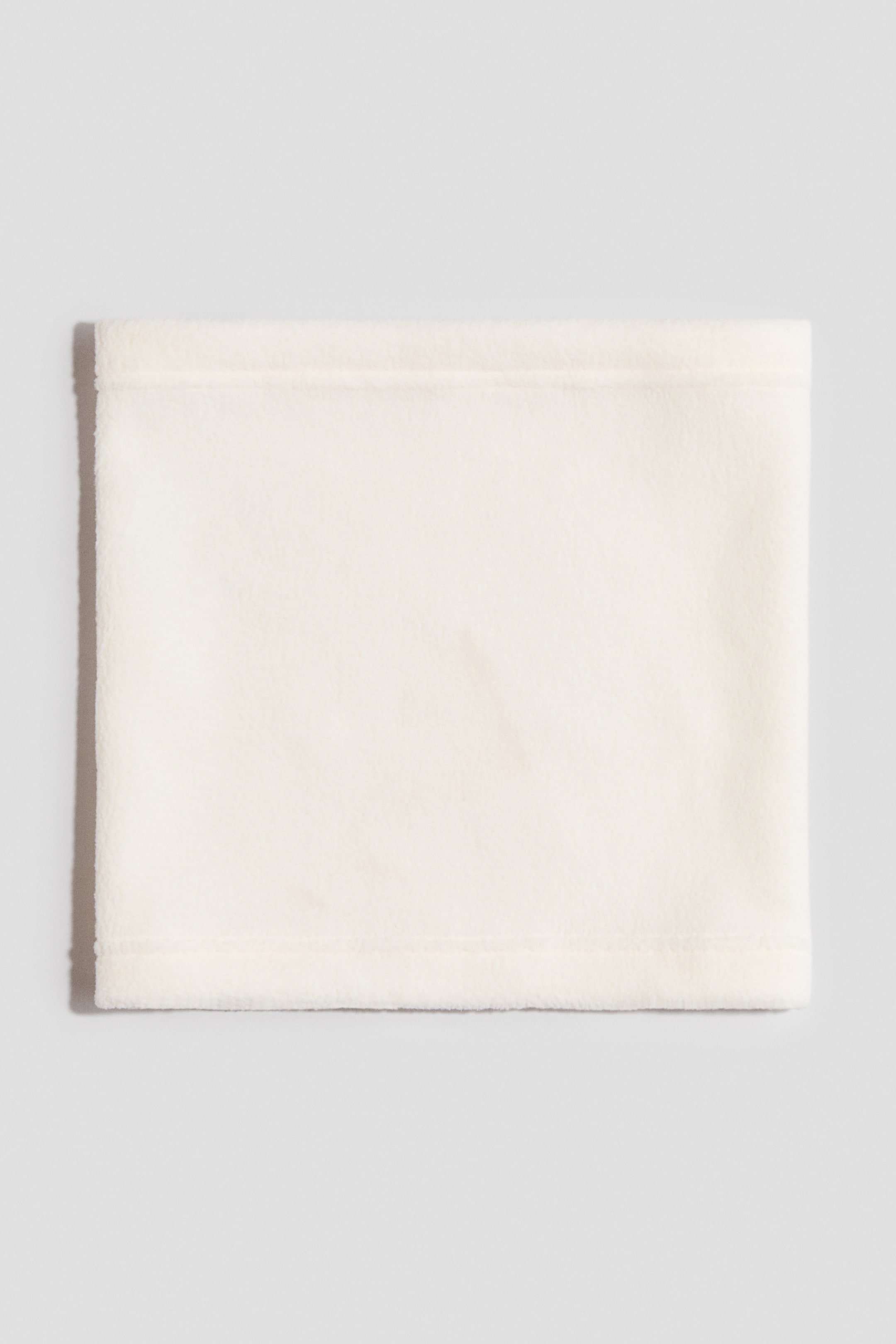 Ampliar la imagen: Bufanda de tubo tejido polar - Beige claro - Kids | H&M MX 1