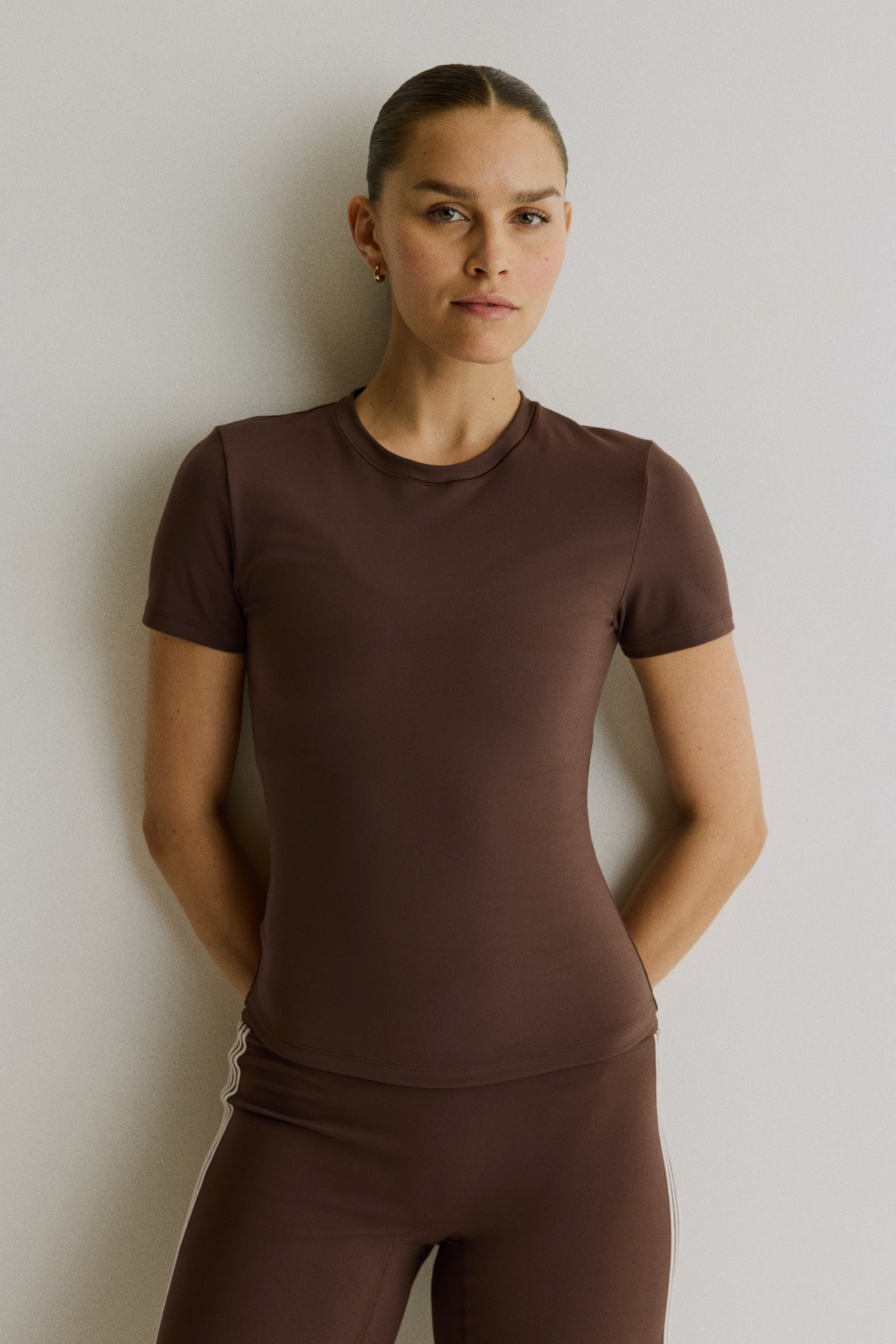 Женские топы H&M Lightweight Yoga Top with SoftMove™ — фото 3