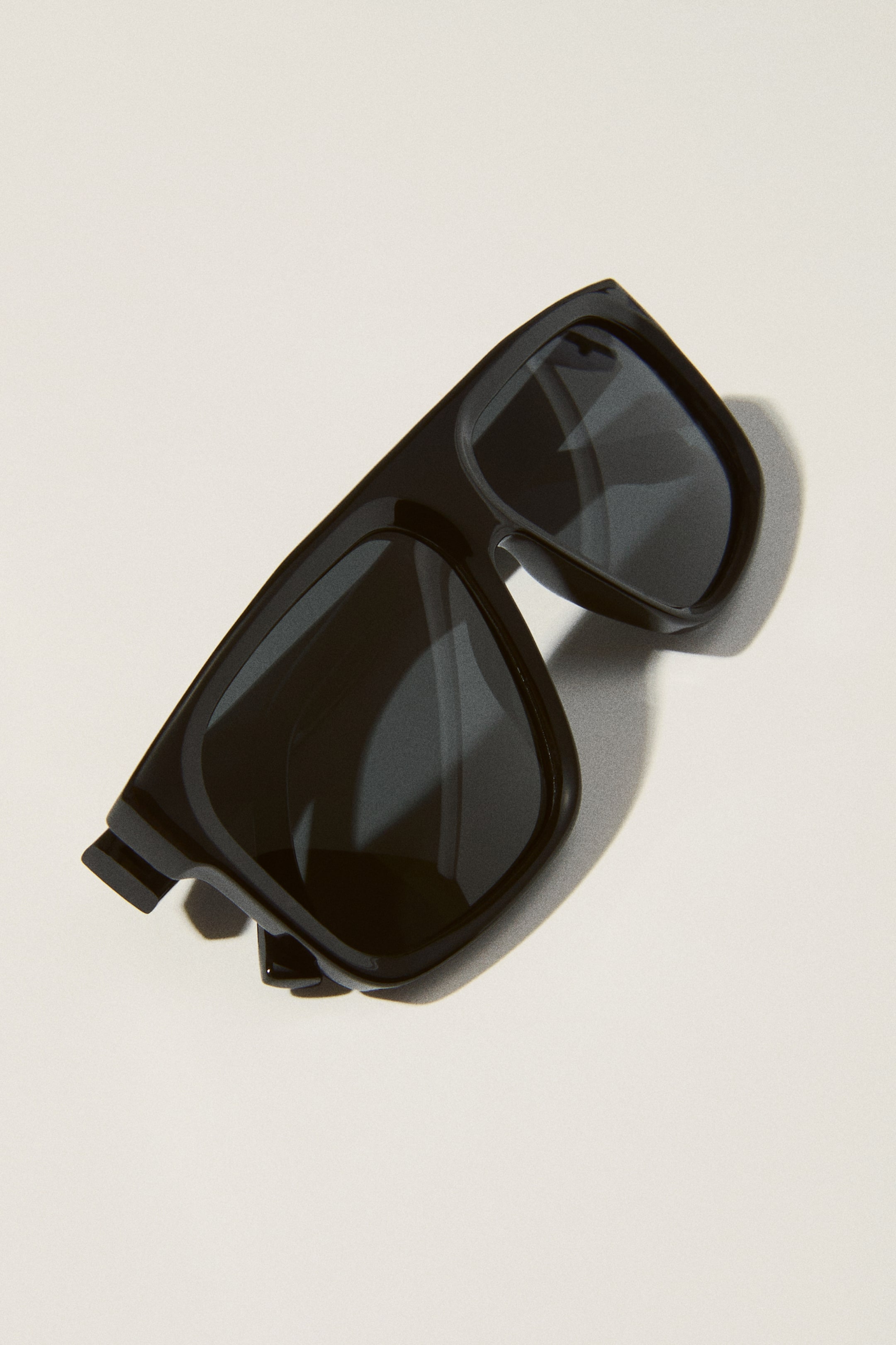 Ver imagen más grande: Gafas de sol de pantalla polarizadas - Negro - MUJER | H&M ES 1