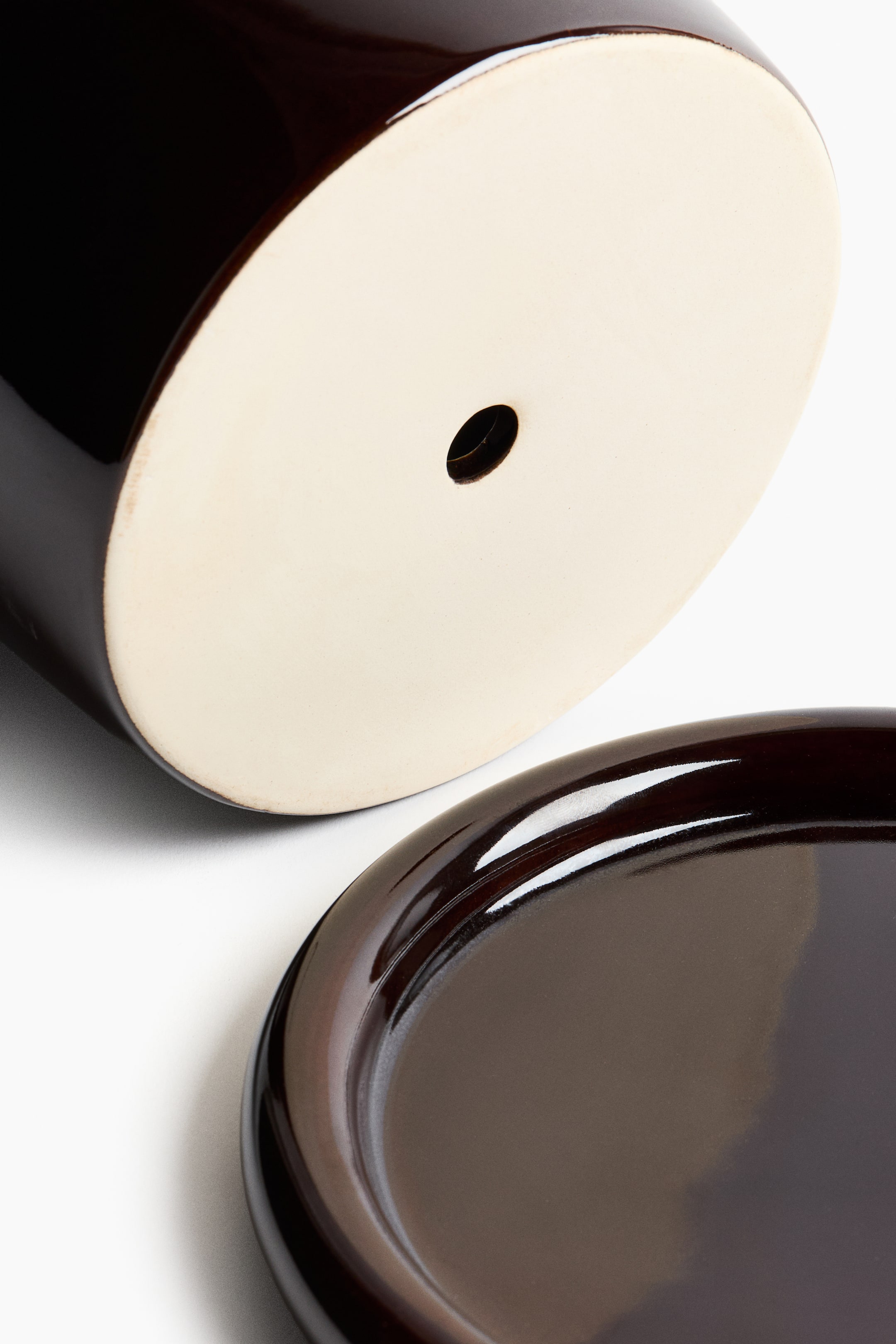 Pot de fleurs en grès cérame avec soucoupe