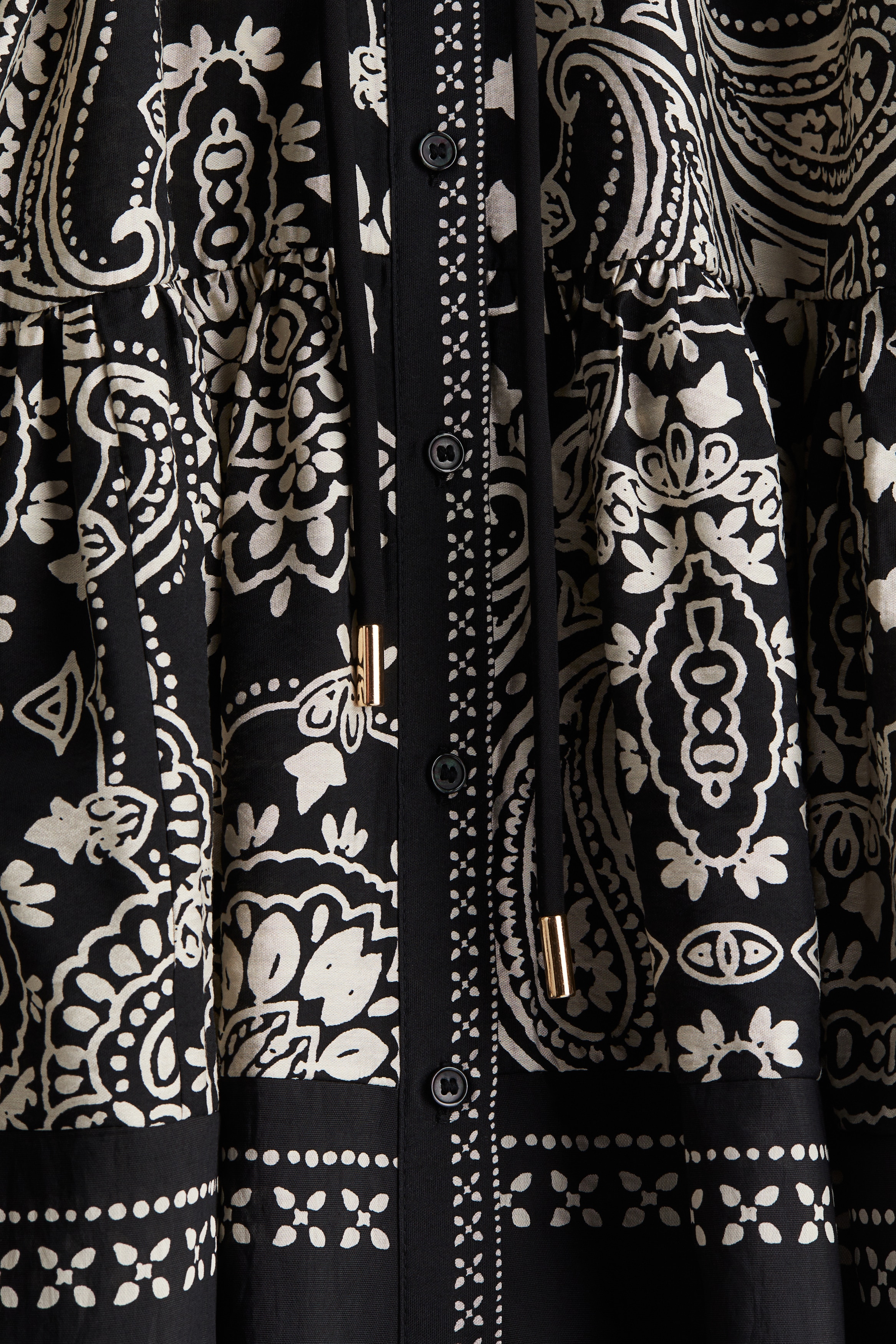 H*a様 PAISLEY EMBROIDERY DRESS BLACK Hitomi Embroidered Tulle Dress - PLUS SIZE