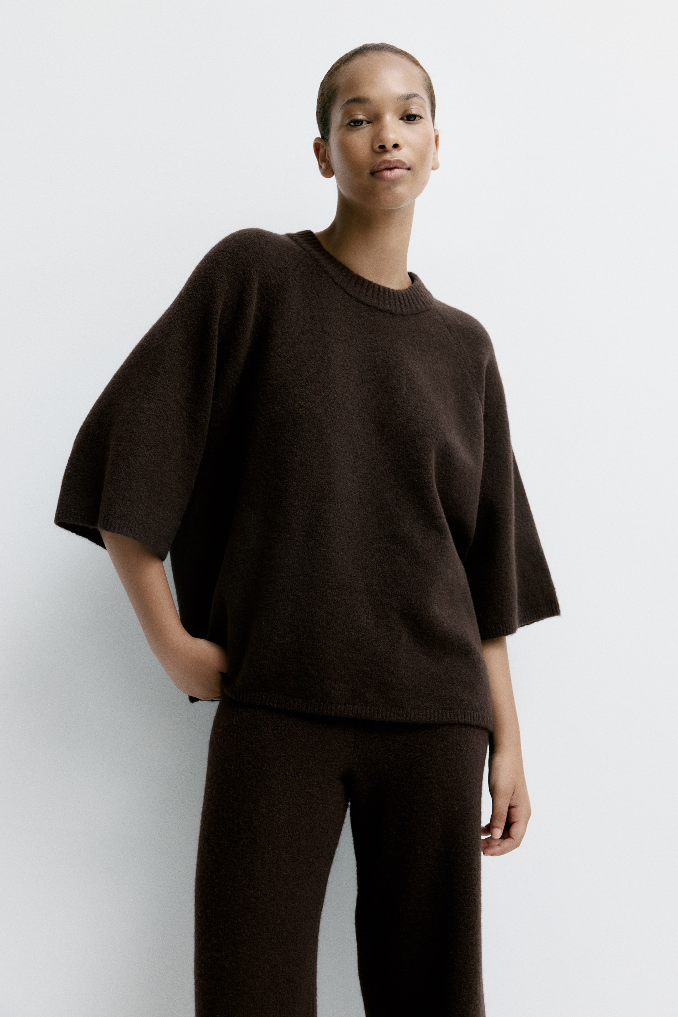 Ingrandisci l'immagine: Pullover a maniche corte - Marrone scuro - DONNA | H&M CH 1