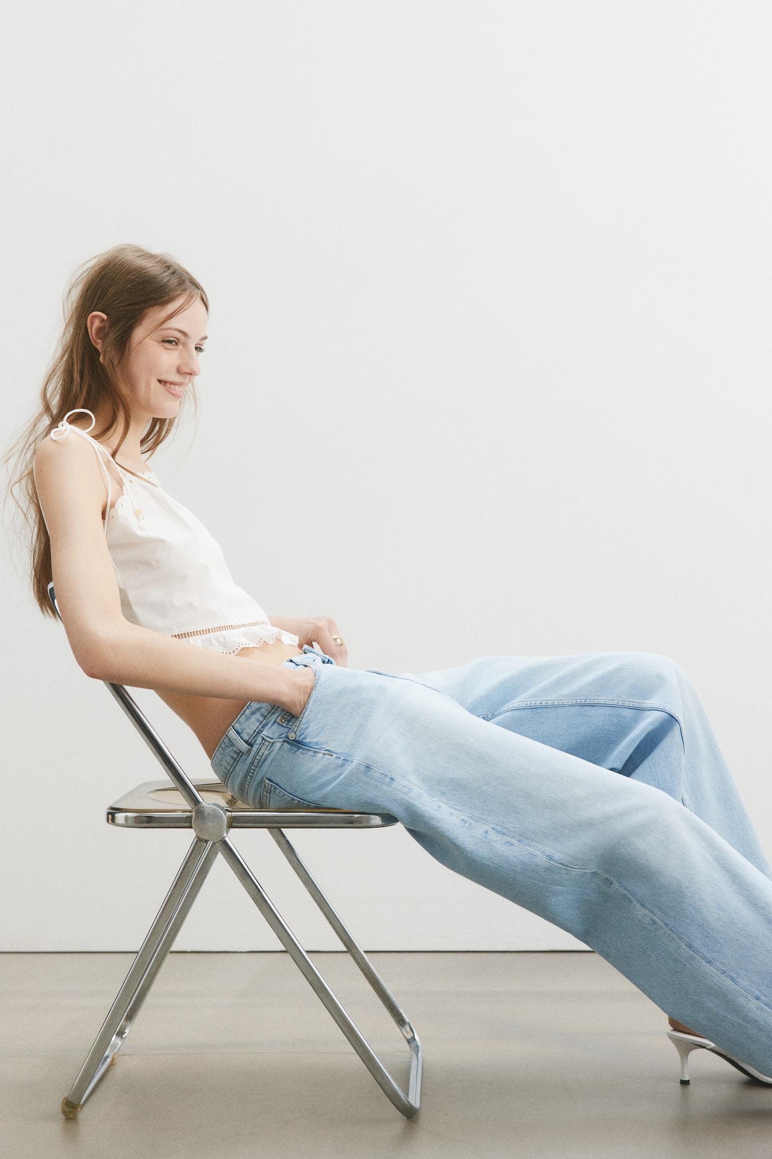 Baggy Regular Waist Jeans - Blu denim chiaro/Blu denim chiaro/Grigio chiaro/Blu denim lavato/Crema polvere/Grigio denim scuro/Bianco/Beige chiaro - 1