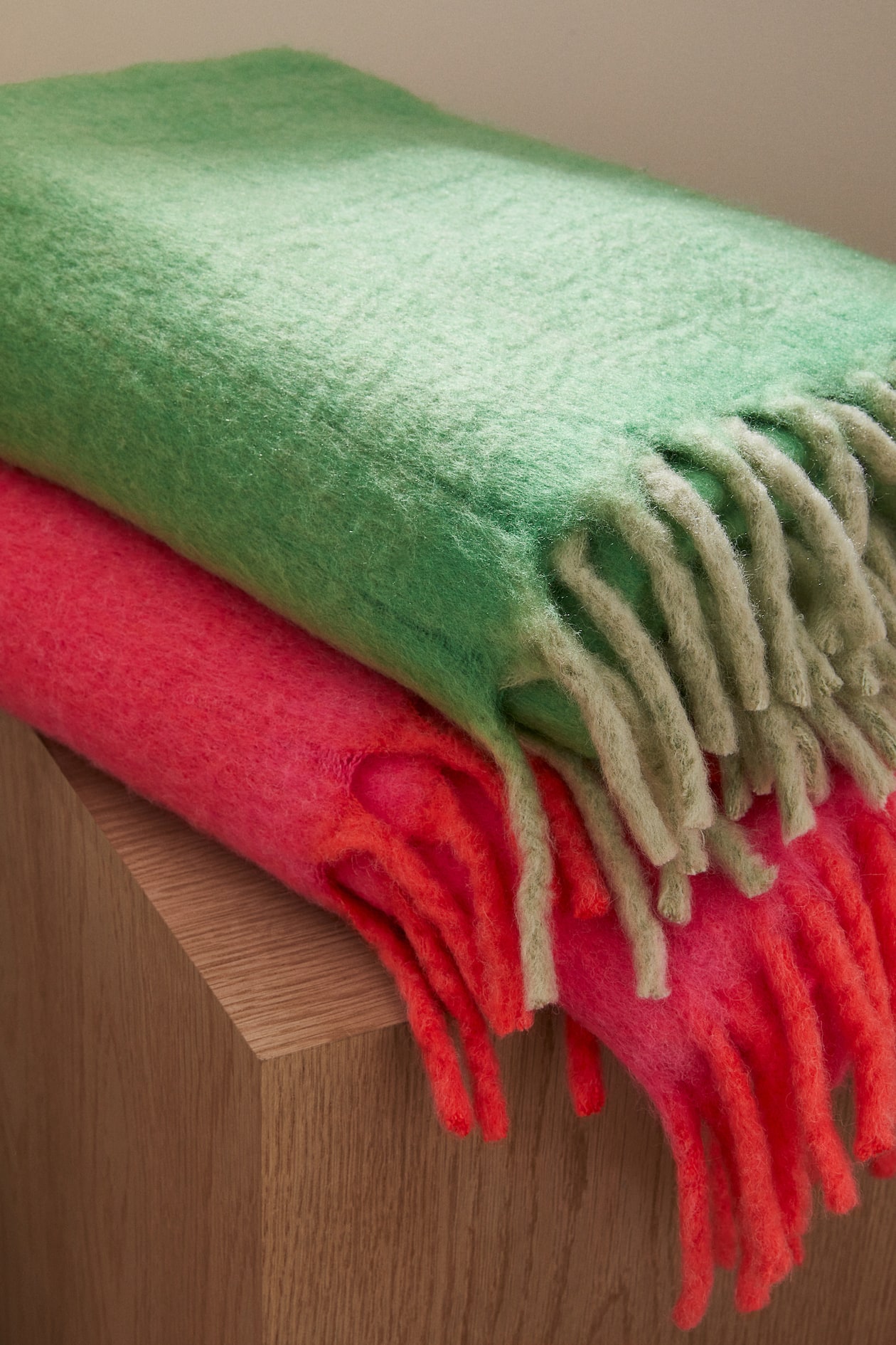 Wool-blend Throw - Bright green - Home All | H&M US