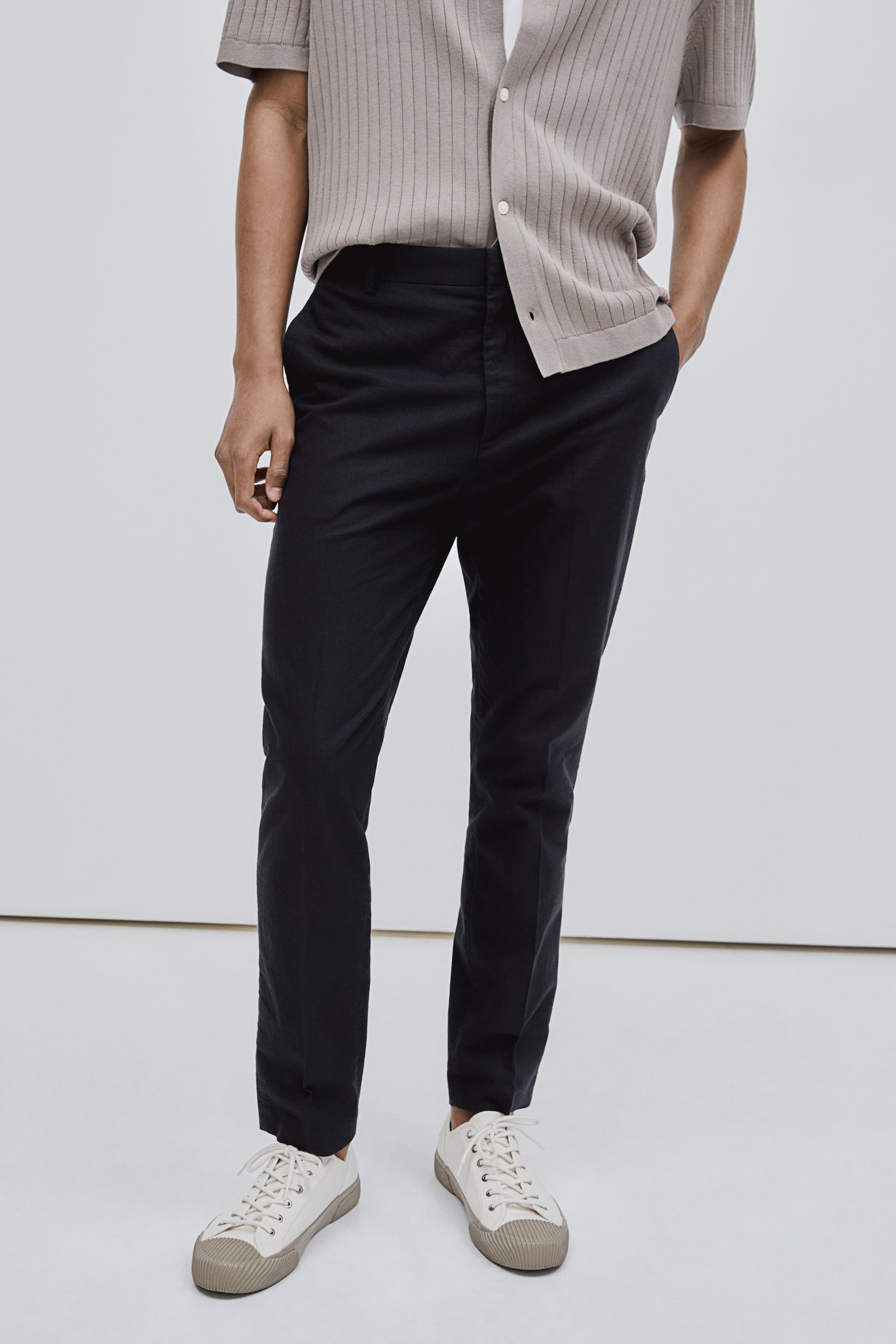 Slim Fit Tailored linen-blend trousers - Black/Beige/Pinstriped/White - 3