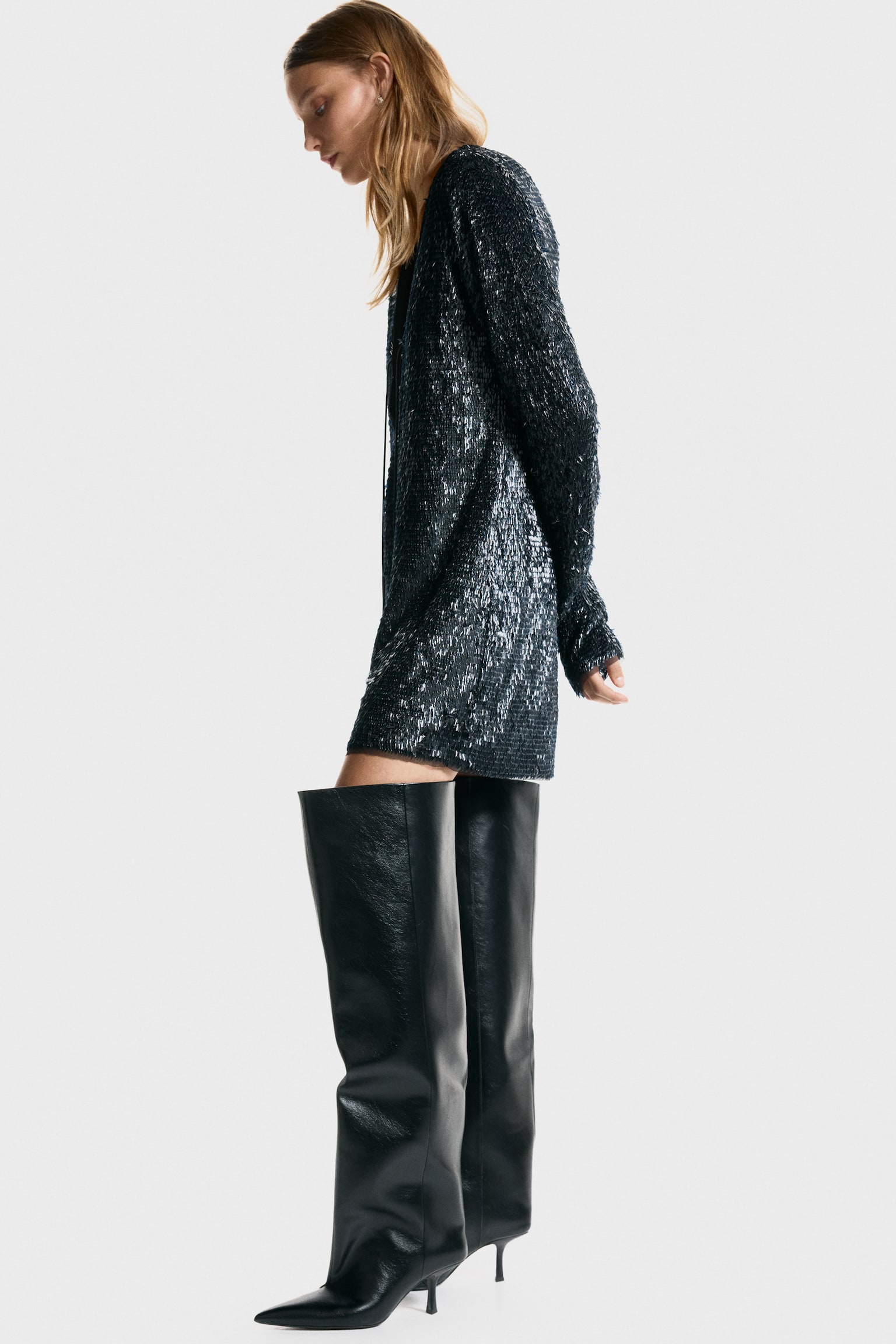 Embellished V-neck dress - Black - 5