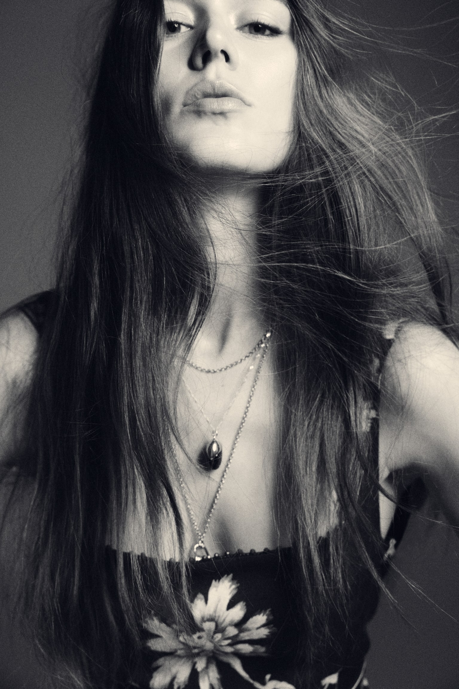 שמלה מתערובת פשתן - שחור/פרחוני - 5