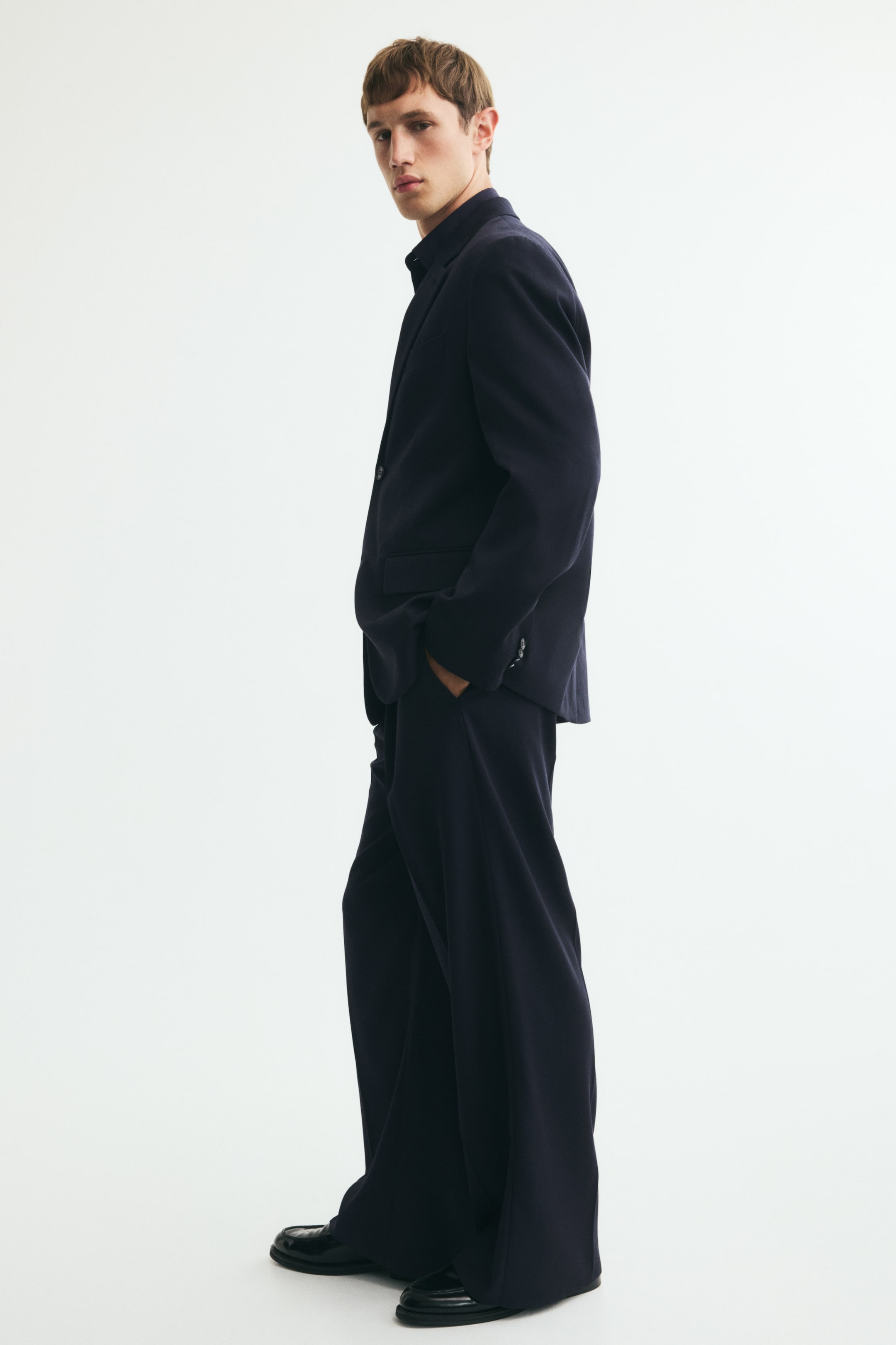 Pantalon de costume ample en laine mélangée