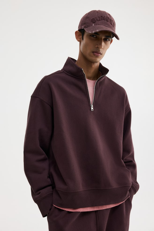Sweatshirt mit Zipper in Loose Fit - Dunkles Pflaumenlila/Weiß/Schwarz/Graumeliert/Khakigrün - 2