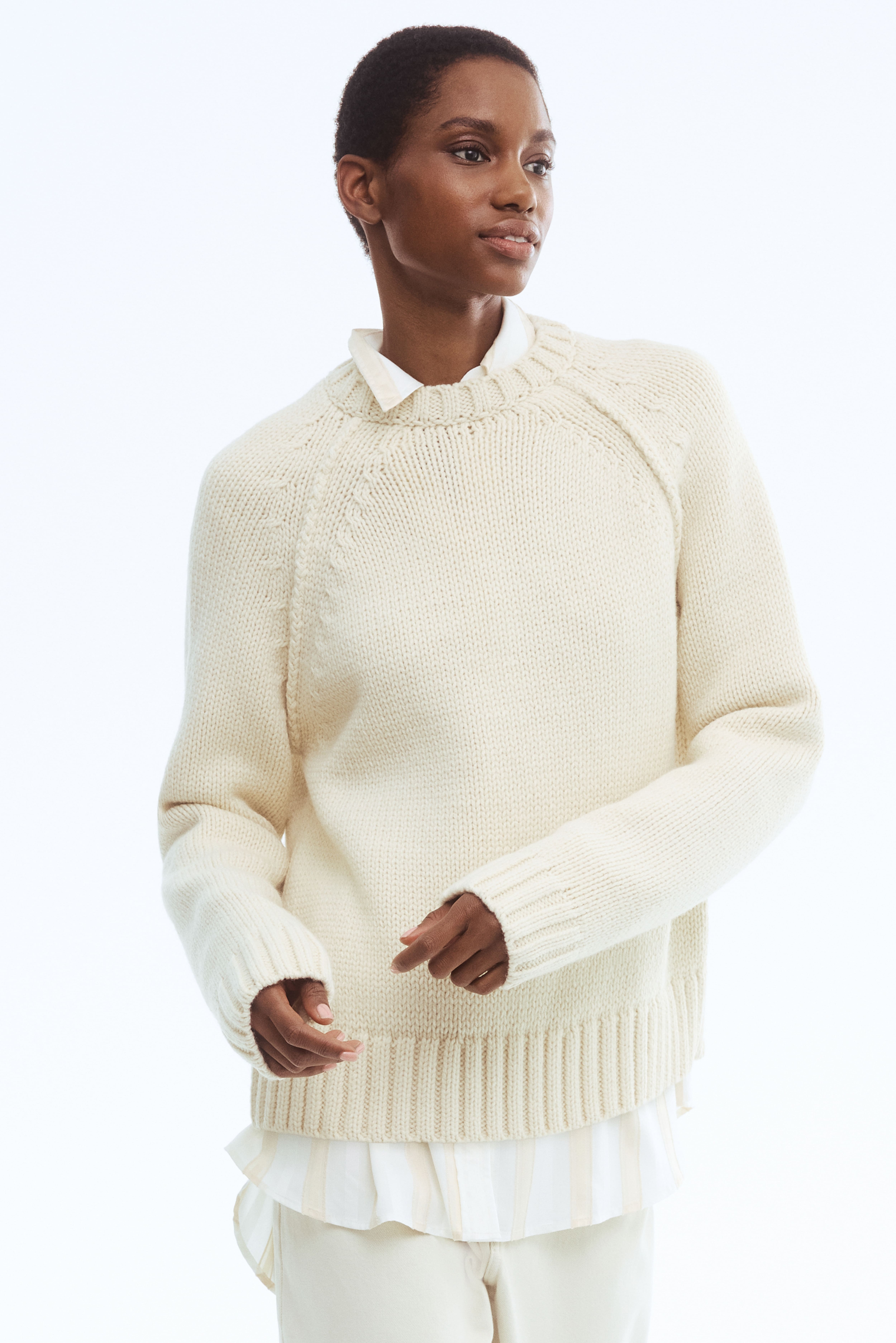 KAFFE Pullover Donna Con Maniche A Vescovo – Morbido, A Righe, Scollo A Cravatta – Colore Naturale, Taglie Regolari