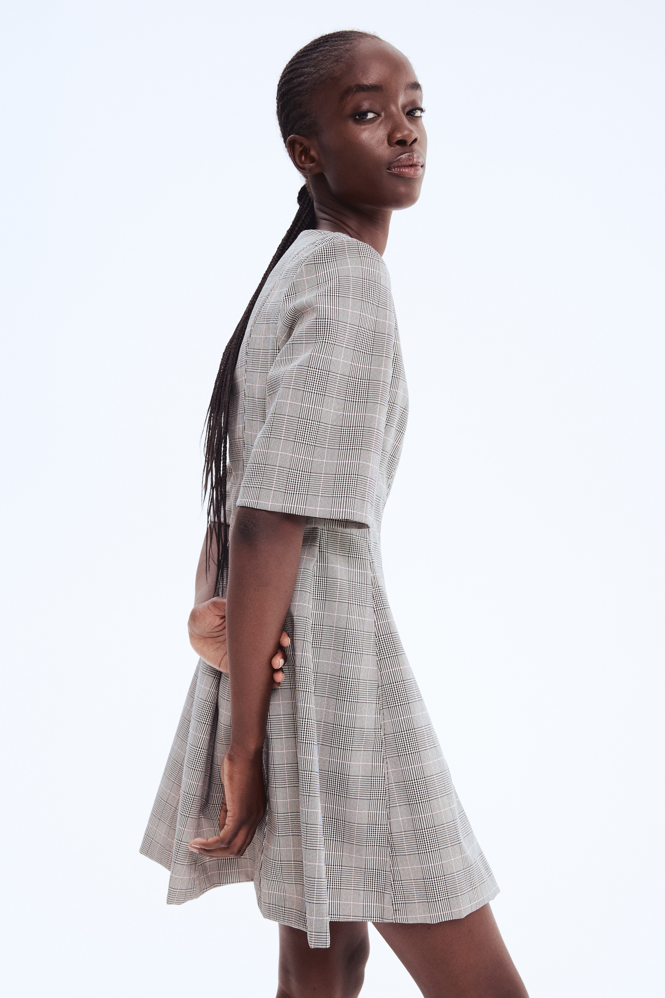 H & M - ウエストシェイプ ツイルワンピース - ブラック H & M - ウエストシェイプ ツイルワンピース - ブラック