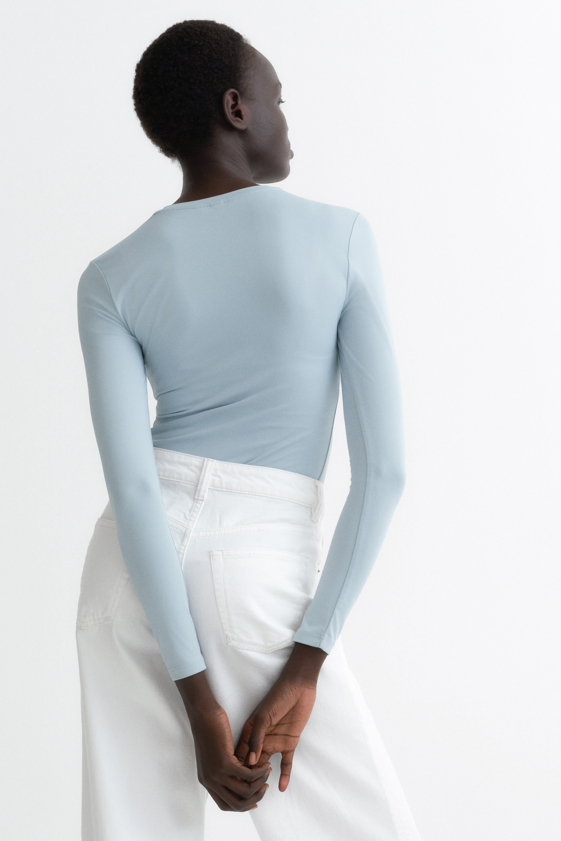Long-sleeved microfibre top