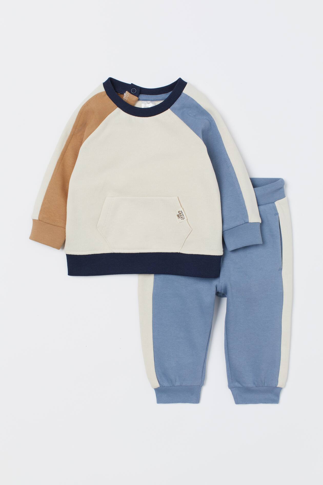 Sweatshirt and Joggers - Round Neck - Long sleeve - Blue/color-block ...