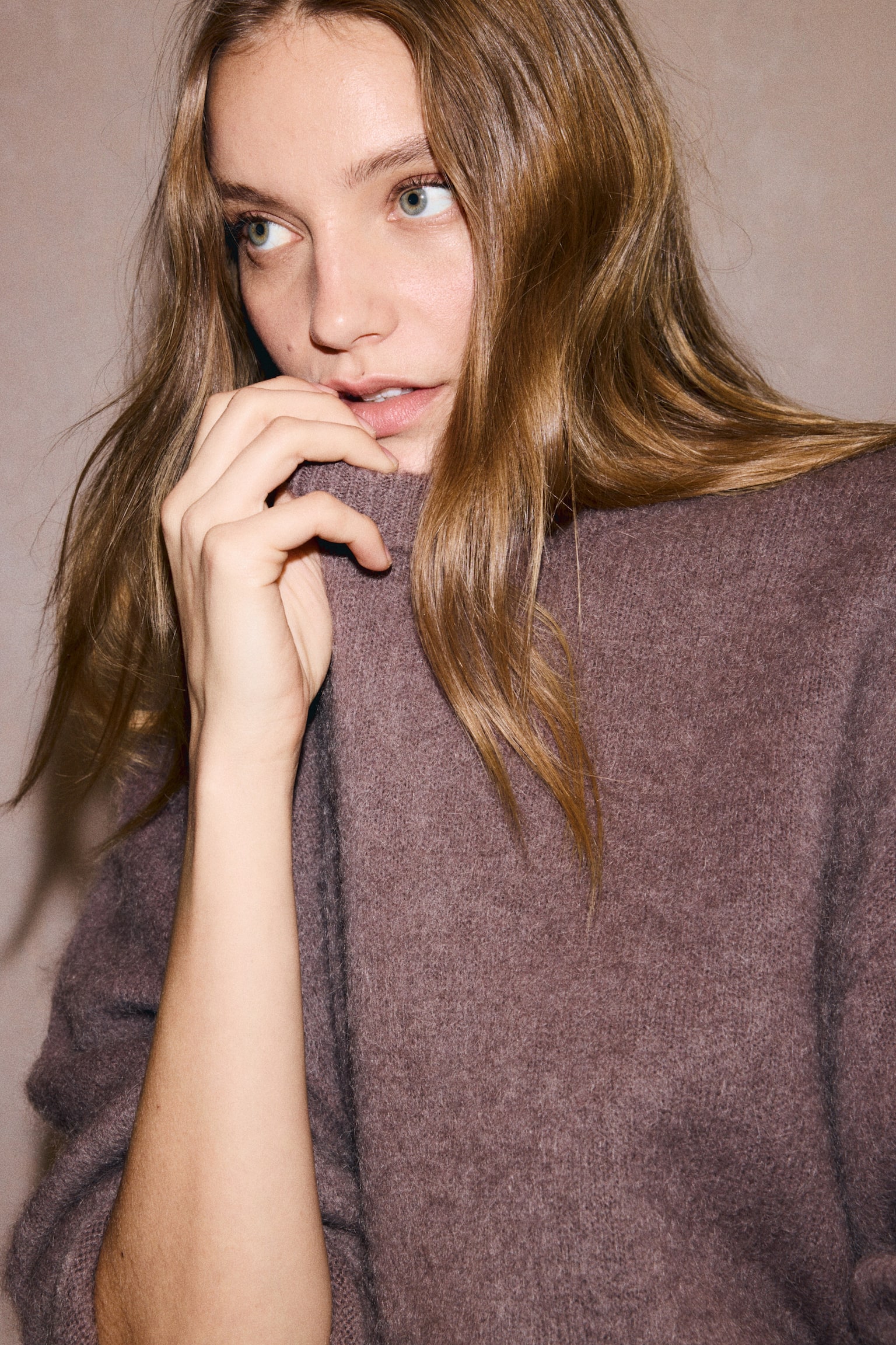 Oversized mohair-blend jumper - Dusty purple/Light blue/Light beige/Dark beige/Green/Dark brown/Burnt orange/White/Dark grey/Mustard yellow/Black - 1