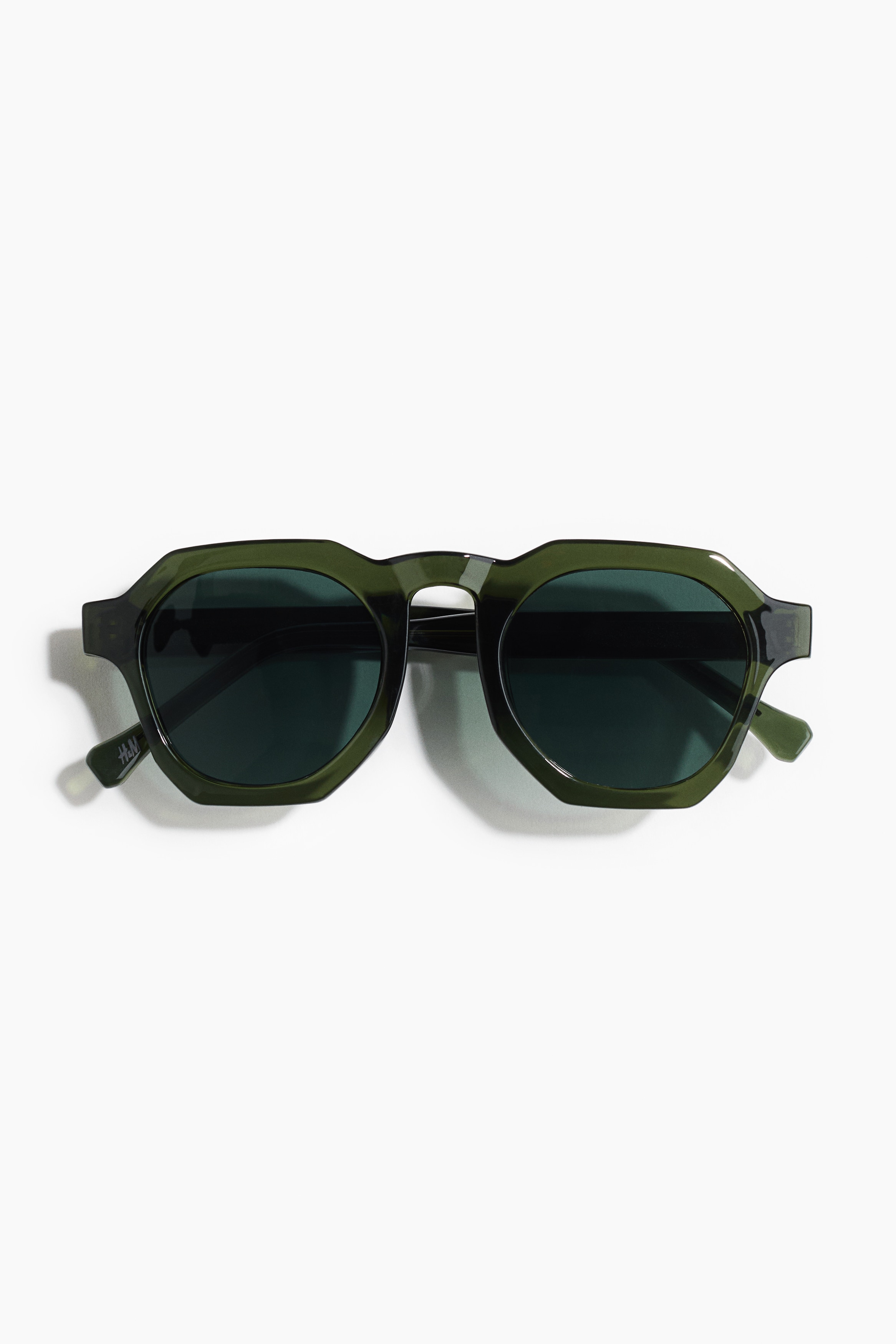 Hexagon-shaped sunglasses