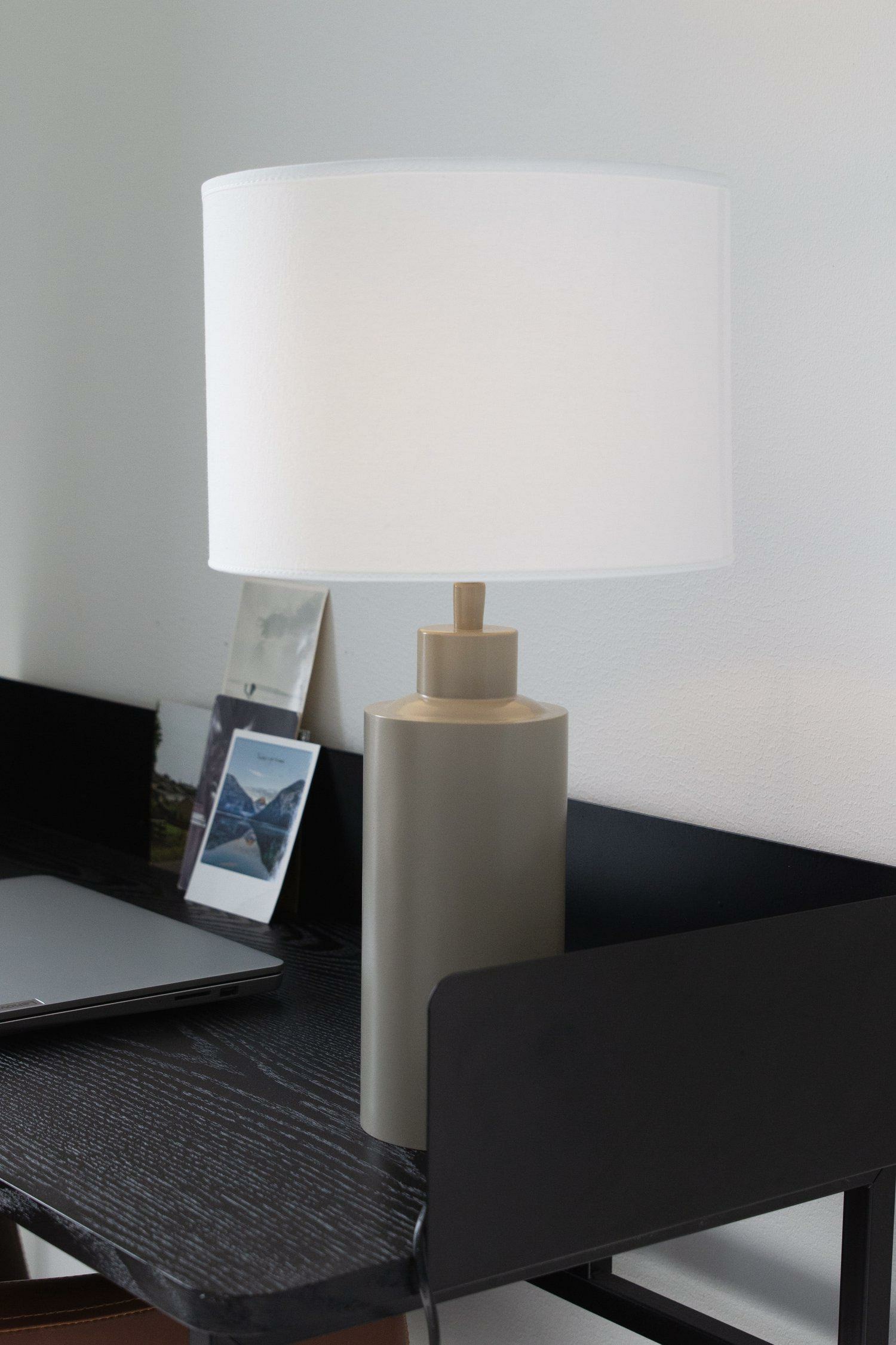 Solo Pöytälamppu 55cm - Beige/Musta + Musta/Sininen/Oranssi/Musta