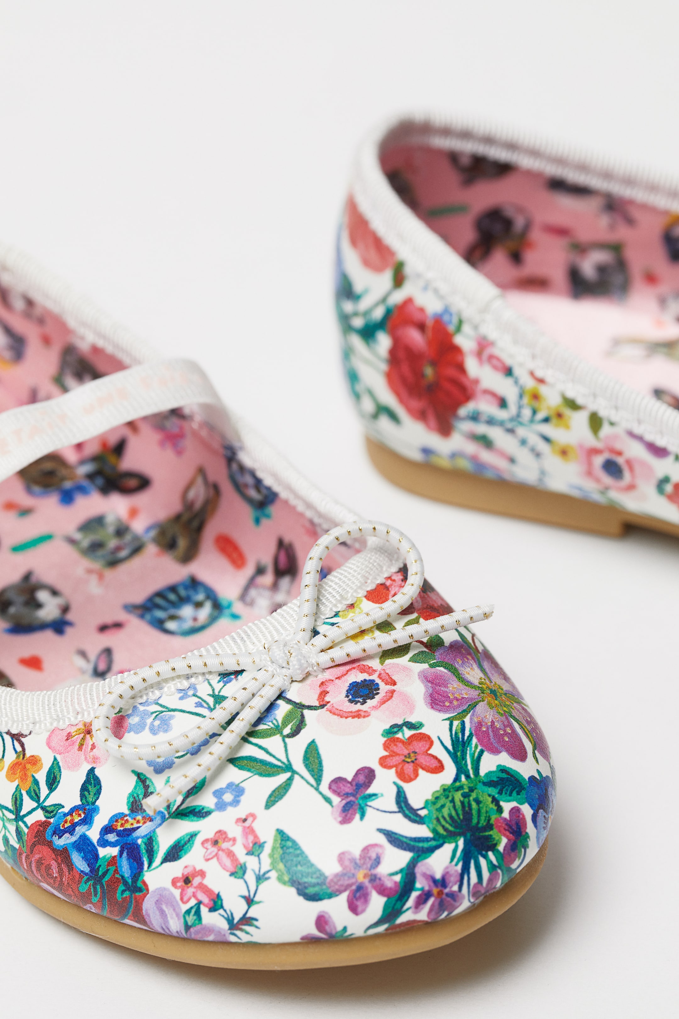 Größeres Bild ansehen: Gemusterte Ballerinas - Weiß/Geblümt - Kids | H&M DE 4