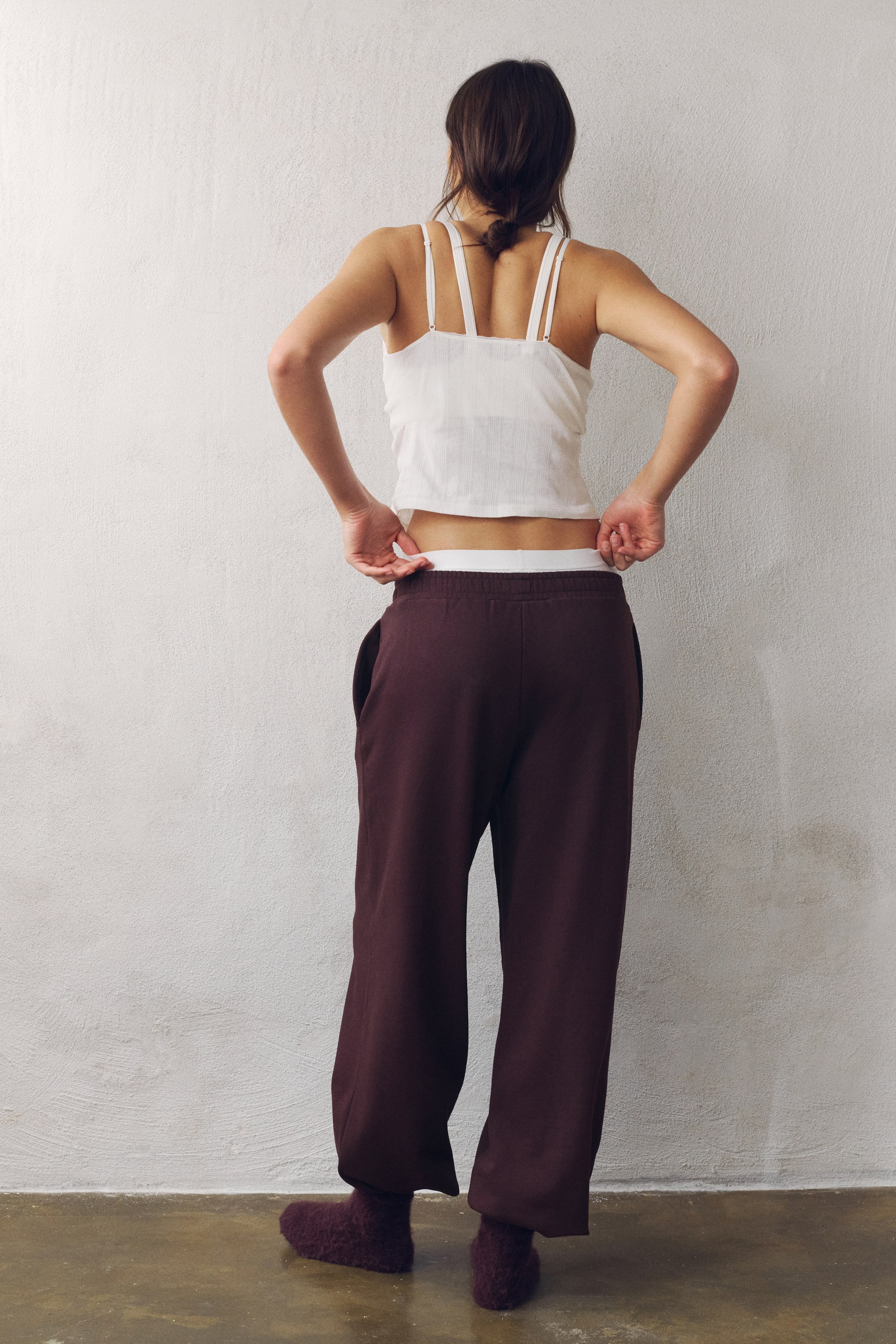 Büyük resmi görüntüle: Jogger Spor Pantolonu - Çikolata mürdüm - KADIN | H&M TR 3