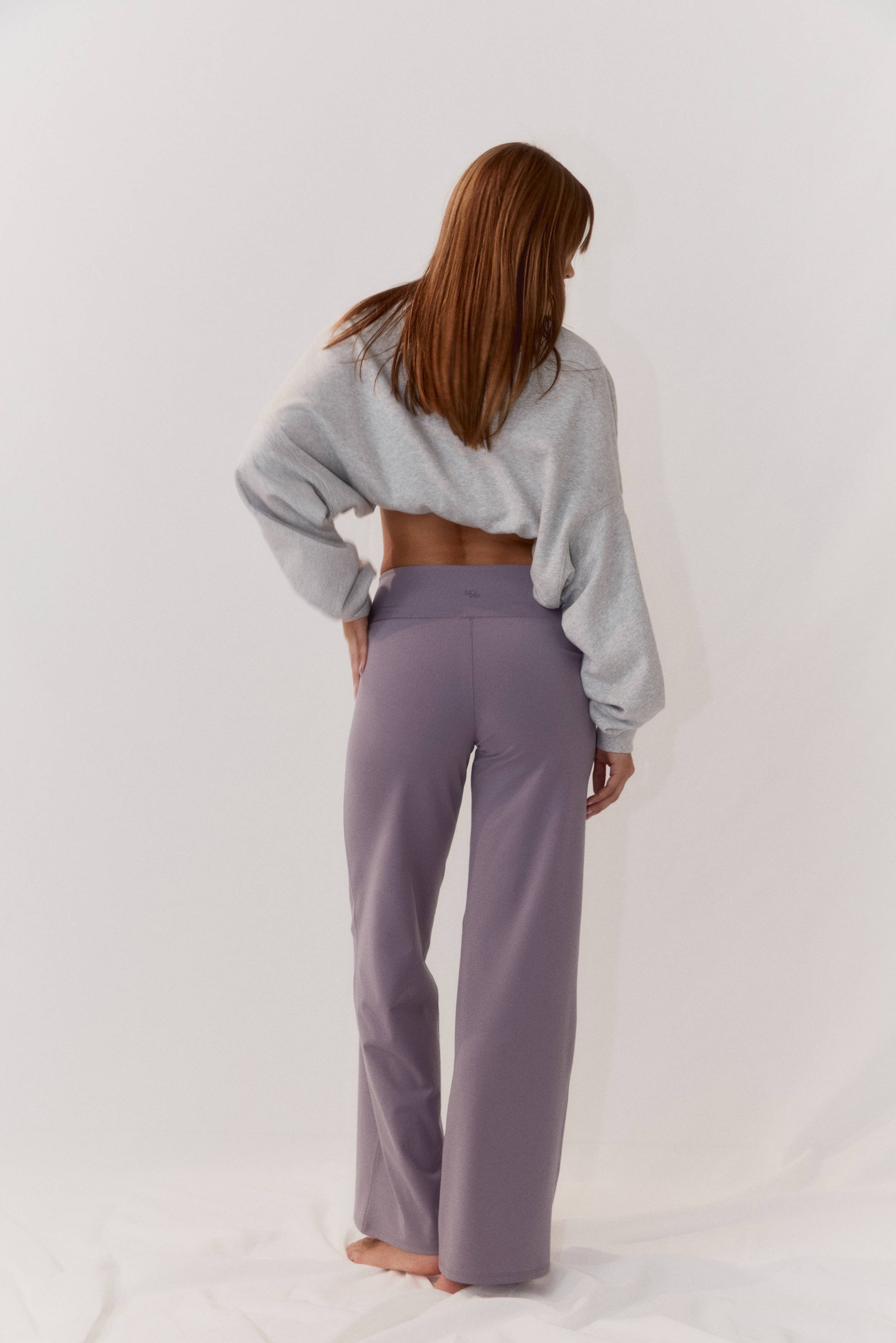 Wide sports trousers with SoftMove™