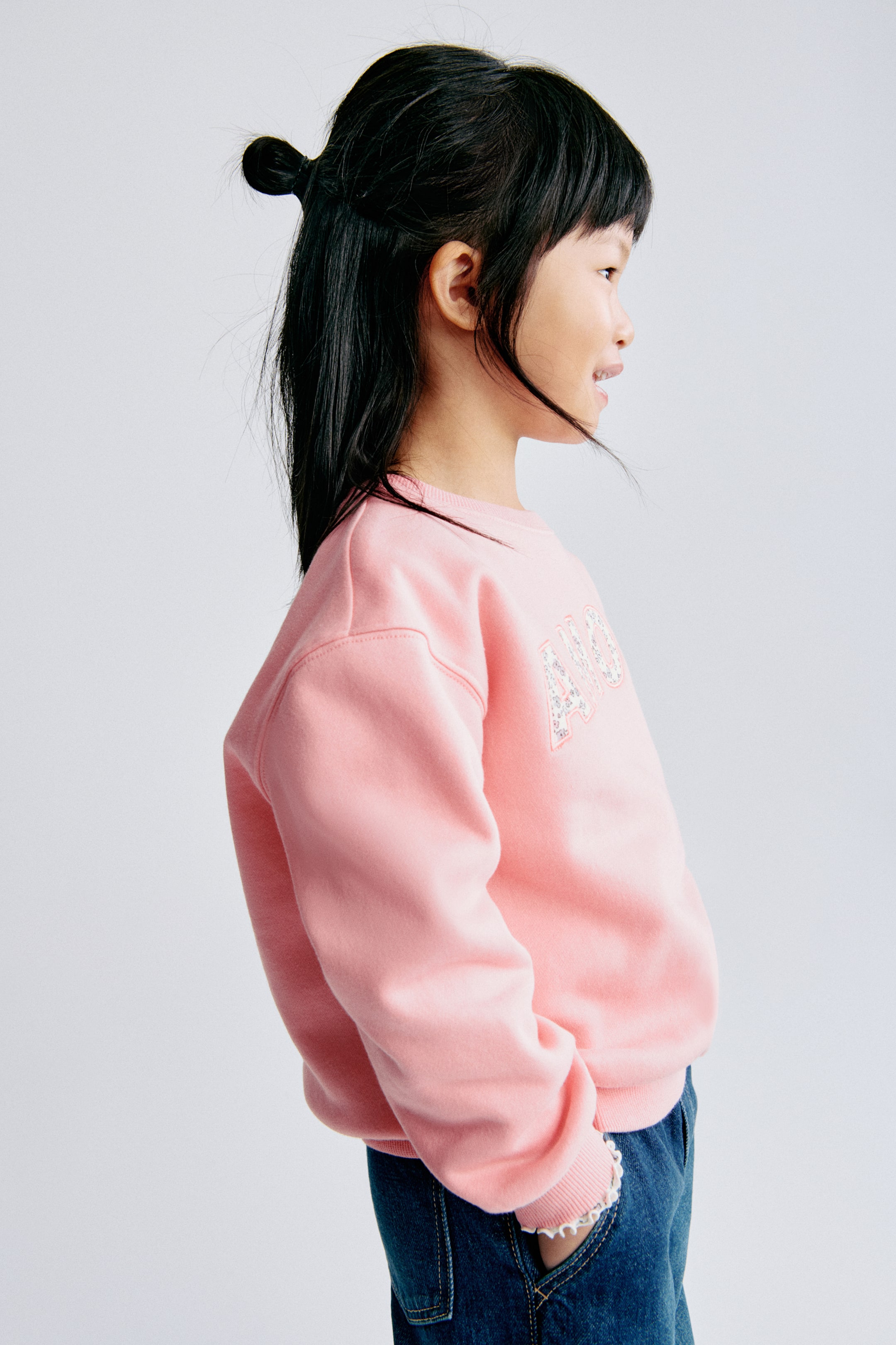 View larger image: Motif-detail sweatshirt - Pink/Amour - Kids | H&M 3