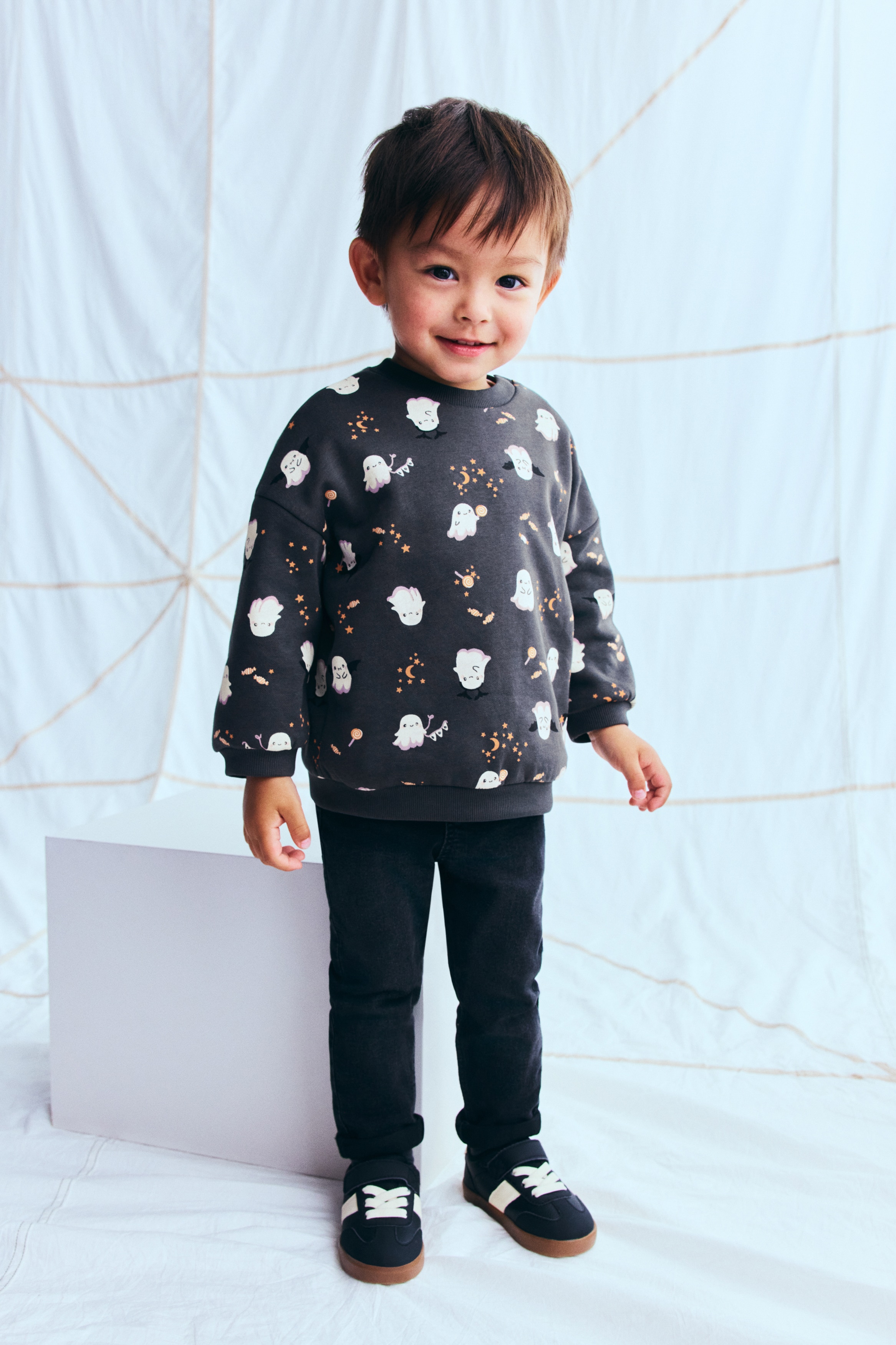 Dark gray/ghosts Printed Sweatshirt for kids | H&M CA
