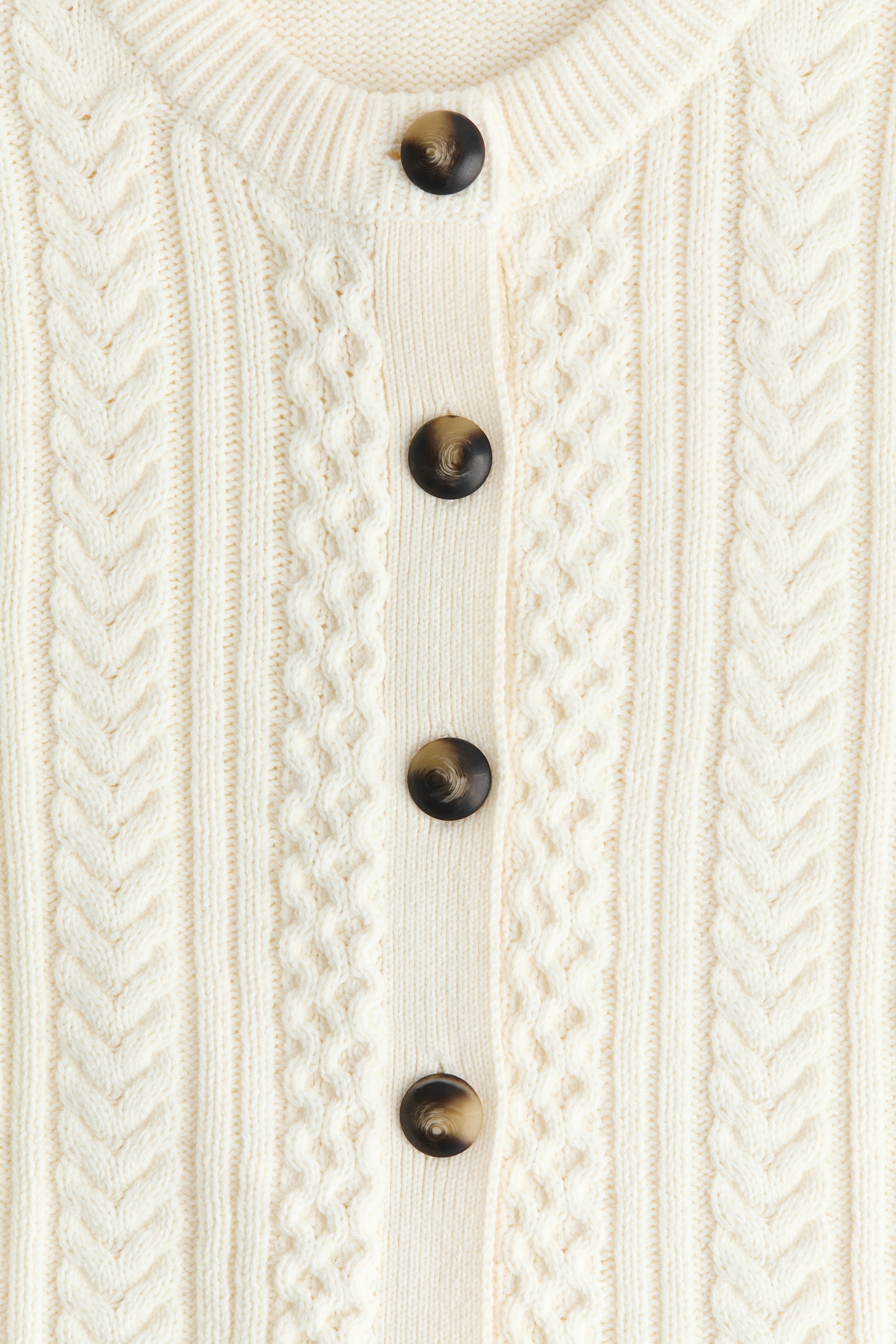 Chandail sans manches en tricot torsadé