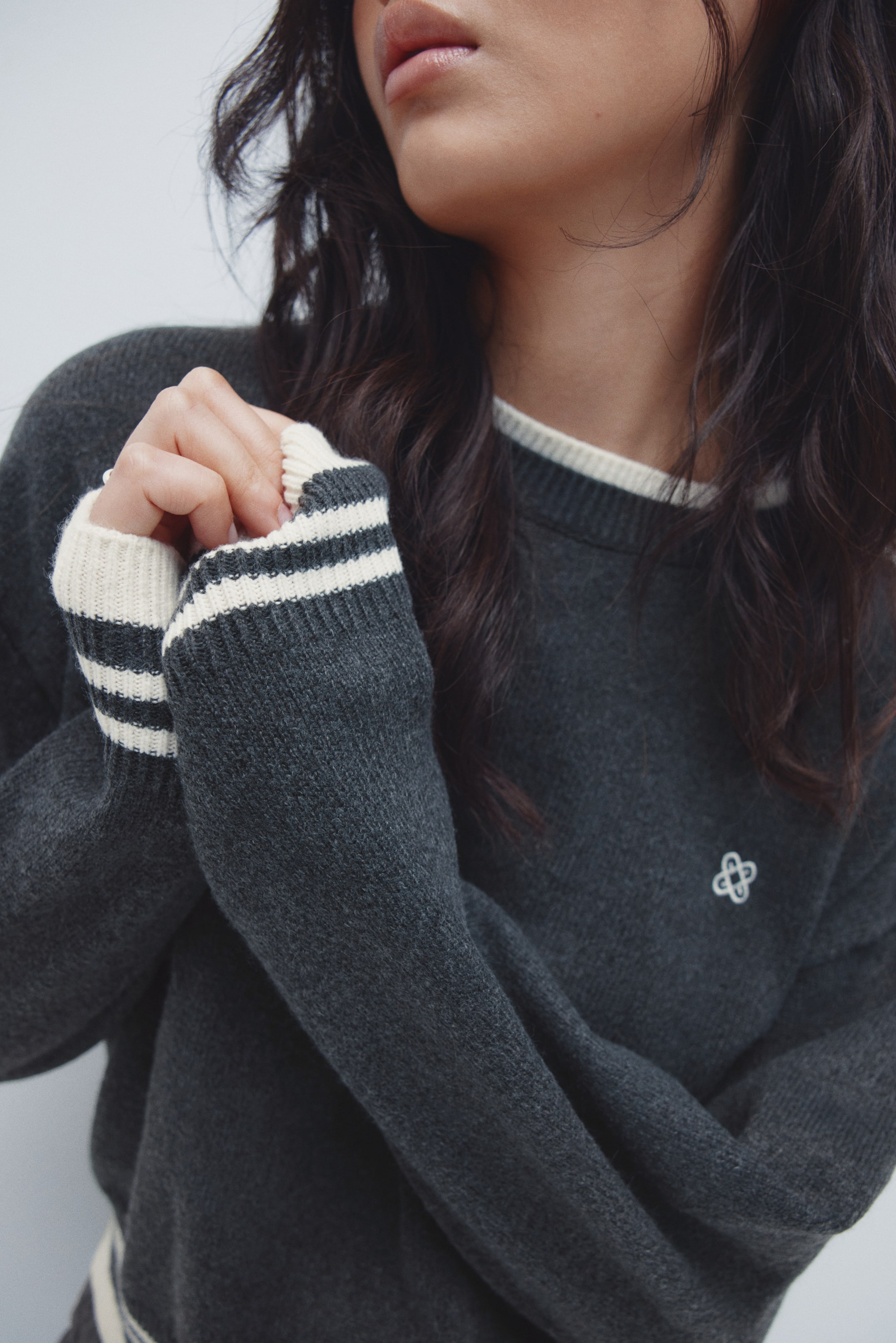 拡大画像を表示: Layered-look jumper - ダークグレー - レディース | H&M JP 3