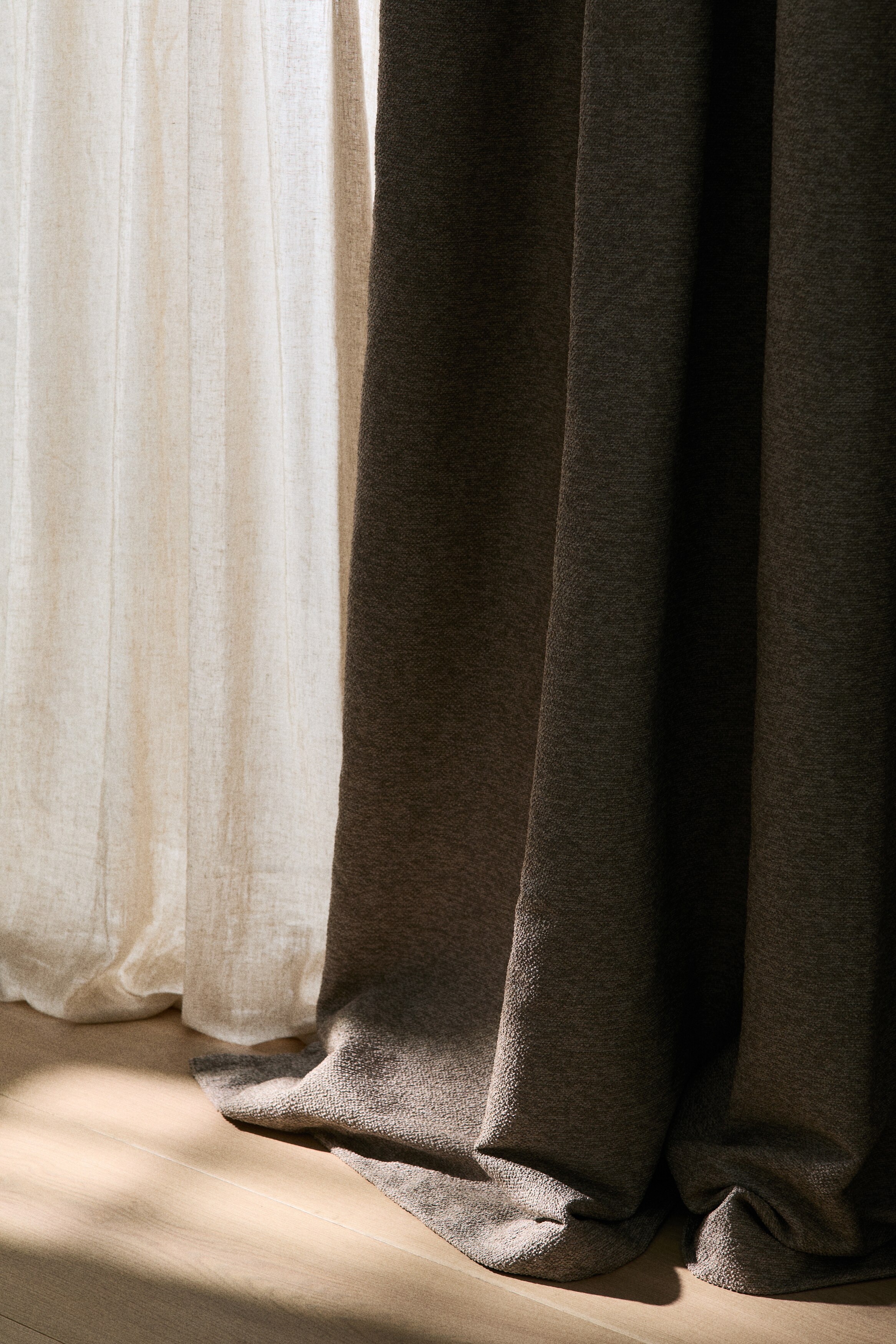 2-pack extra-long blackout bouclé curtain lengths - Greige