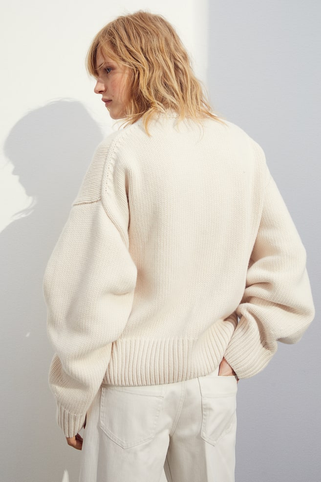 Oversized cashmere-blend jumper - Natural white - 3
