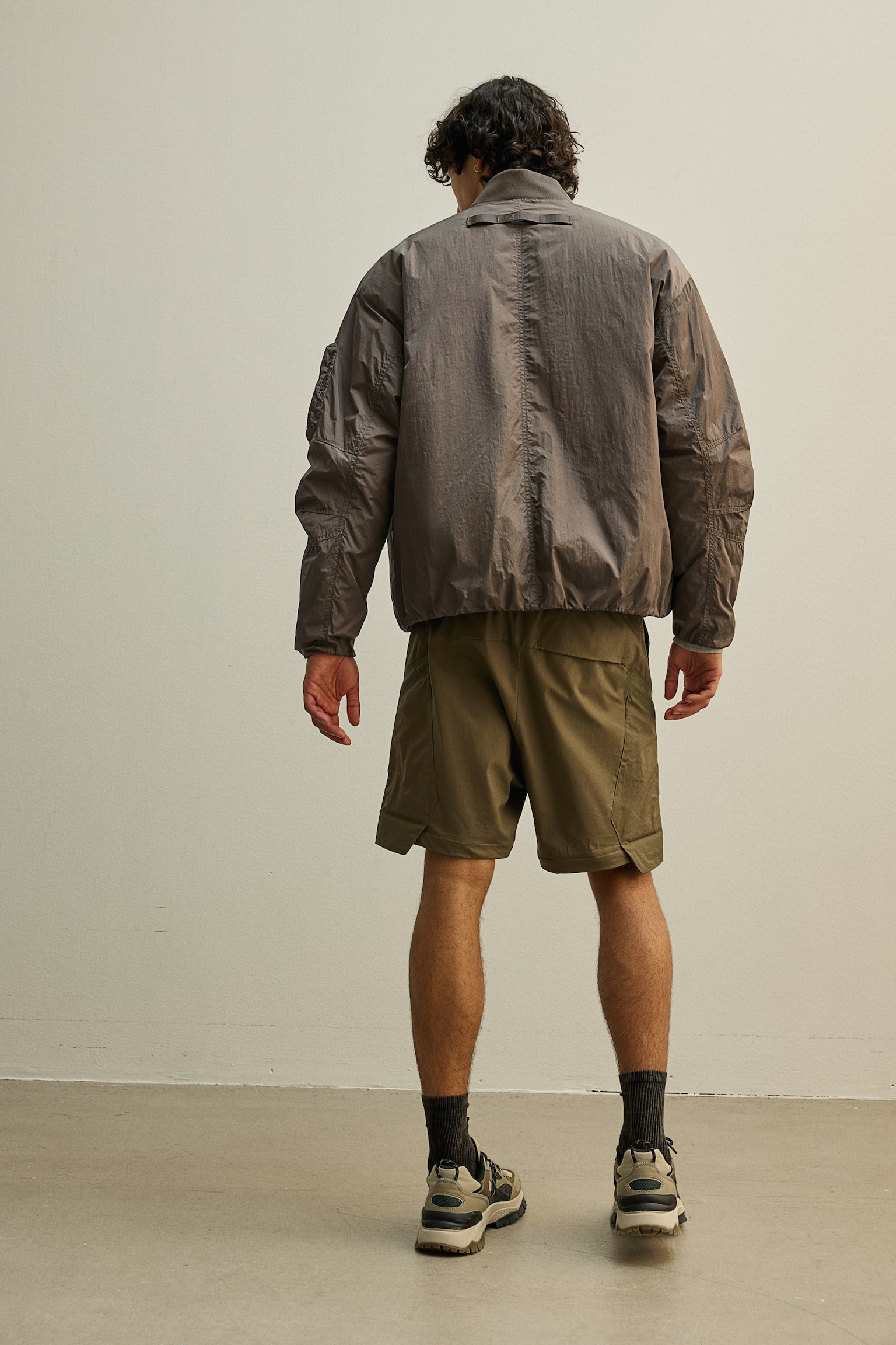 Loose Fit Water Repellent Jacket In ThermoMove™ - Dark greige - 7