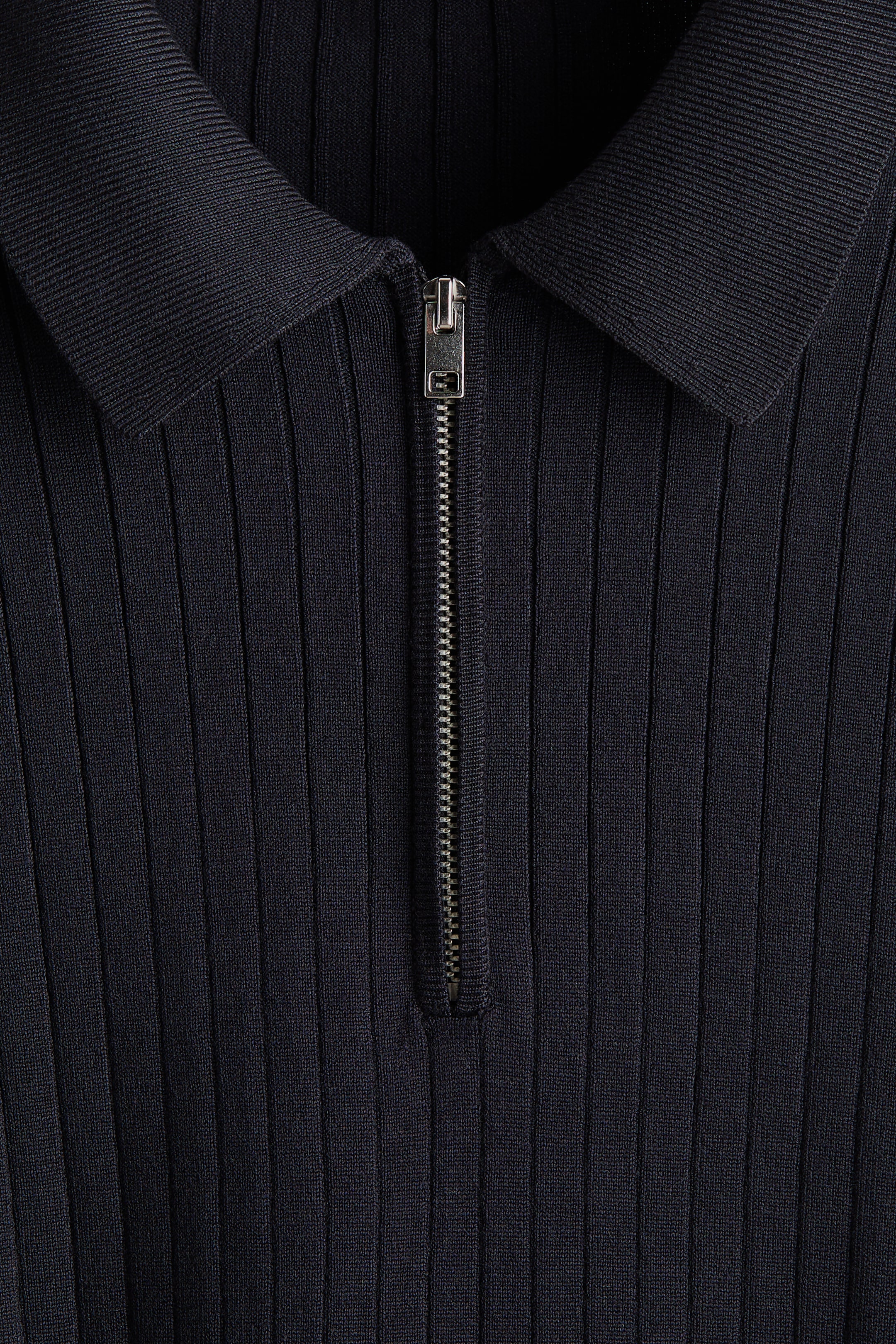 View larger image: Slim Fit Polo shirt - Dark blue | H&M IN 6