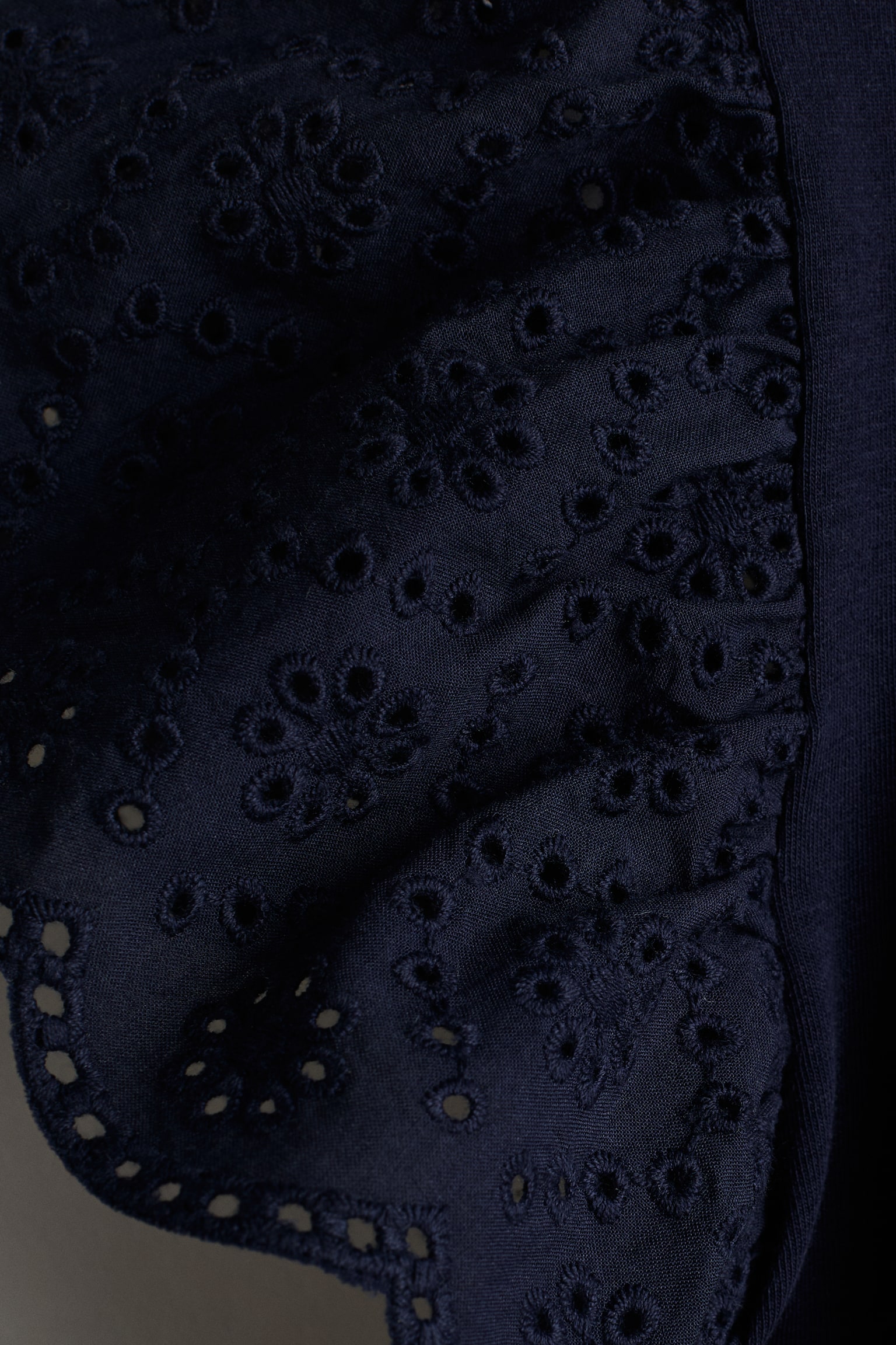 Flutter-sleeved broderie anglaise top - Navy blue/Yellow/Light pink/White - 2