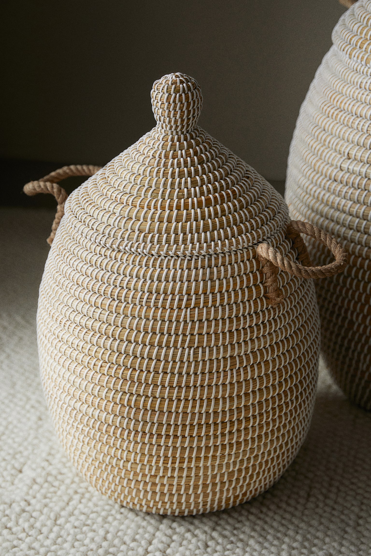 Lidded storage basket - Beige/White - 2