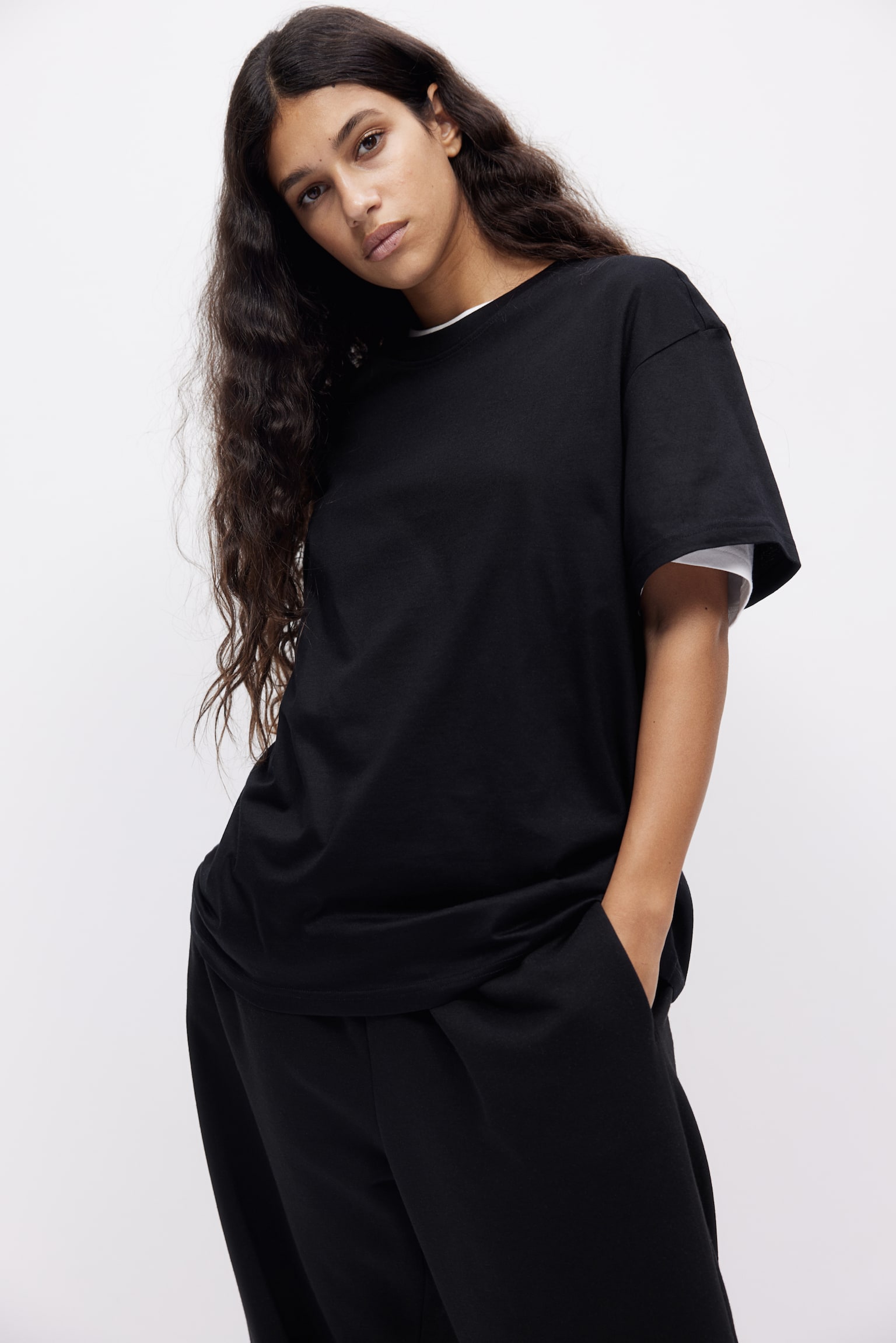 Oversized T-shirt - Black/Burgundy/White/Pink/Dark brown/Light beige/Light turquoise/Dark grey/Light beige - 4