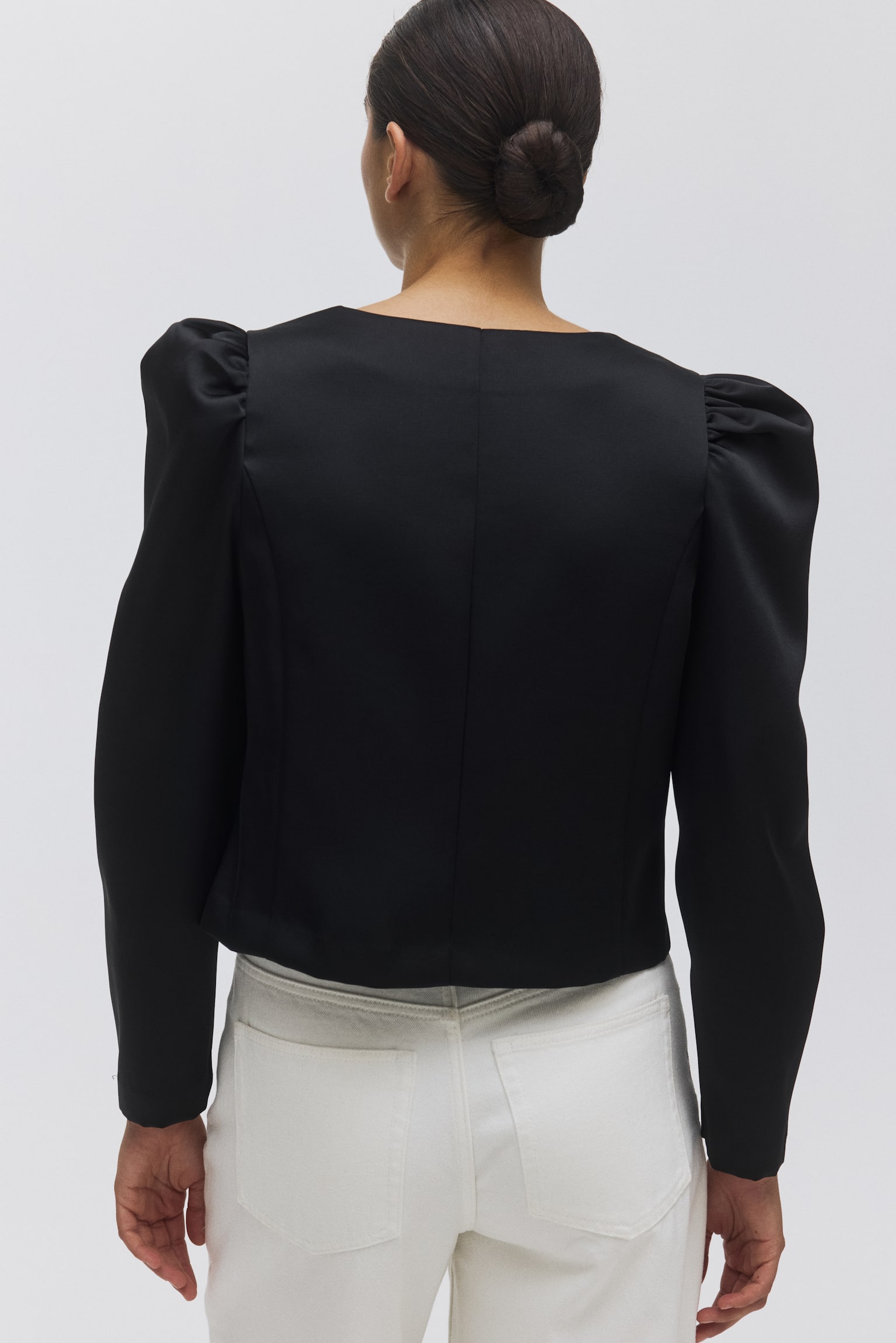 Puff-sleeved blouse - Black - 3