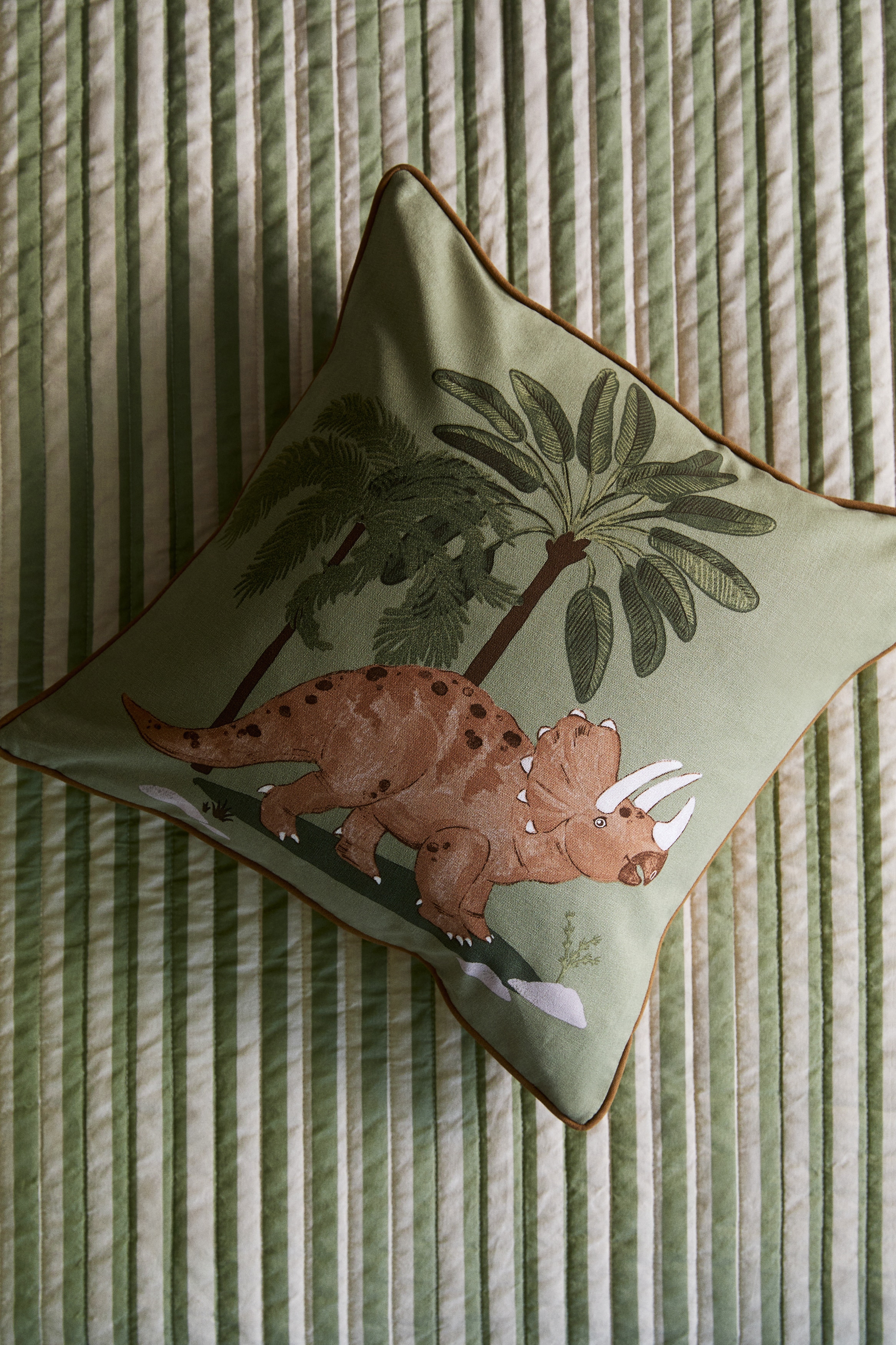 Capa de almofada estampada em lona de algodão - Verde caqui claro/Dinossauro/Verde/Scooter/Bege claro/T-Rex