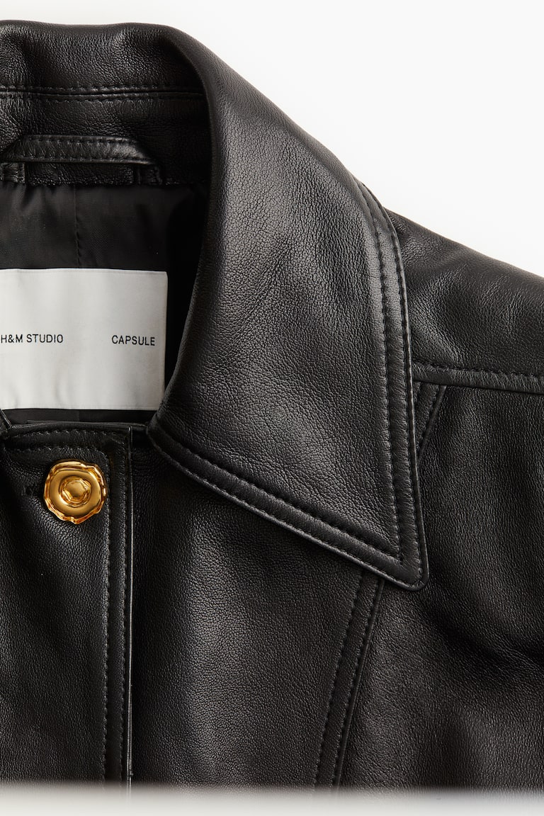 ステートメントボタン レザーコート - ブラック - レディース | H&M JP