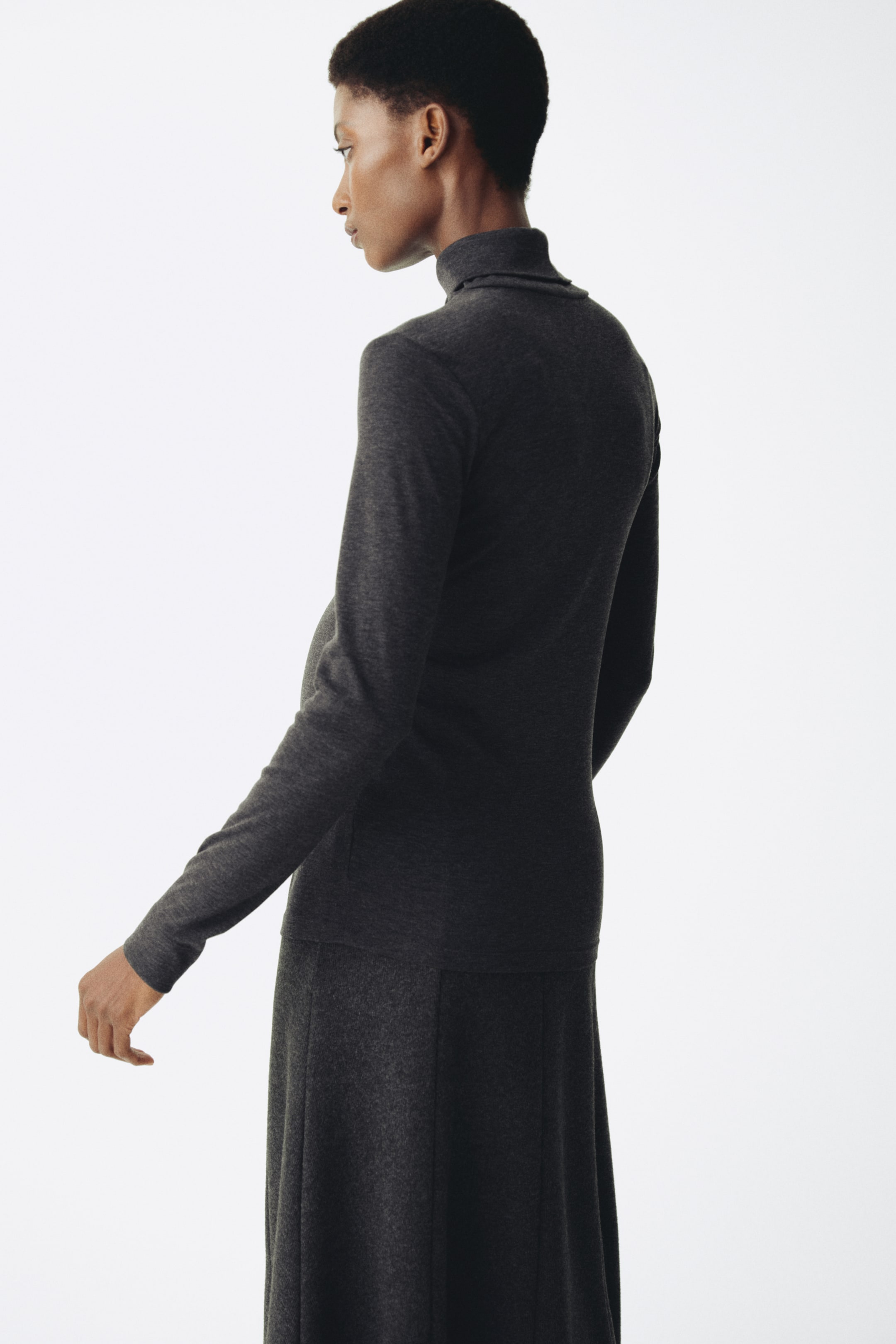 Vezi imaginea mai mare: MAMA Bluză cu guler înalt - Gri-închis melanj - FEMEI | H&M RO 4