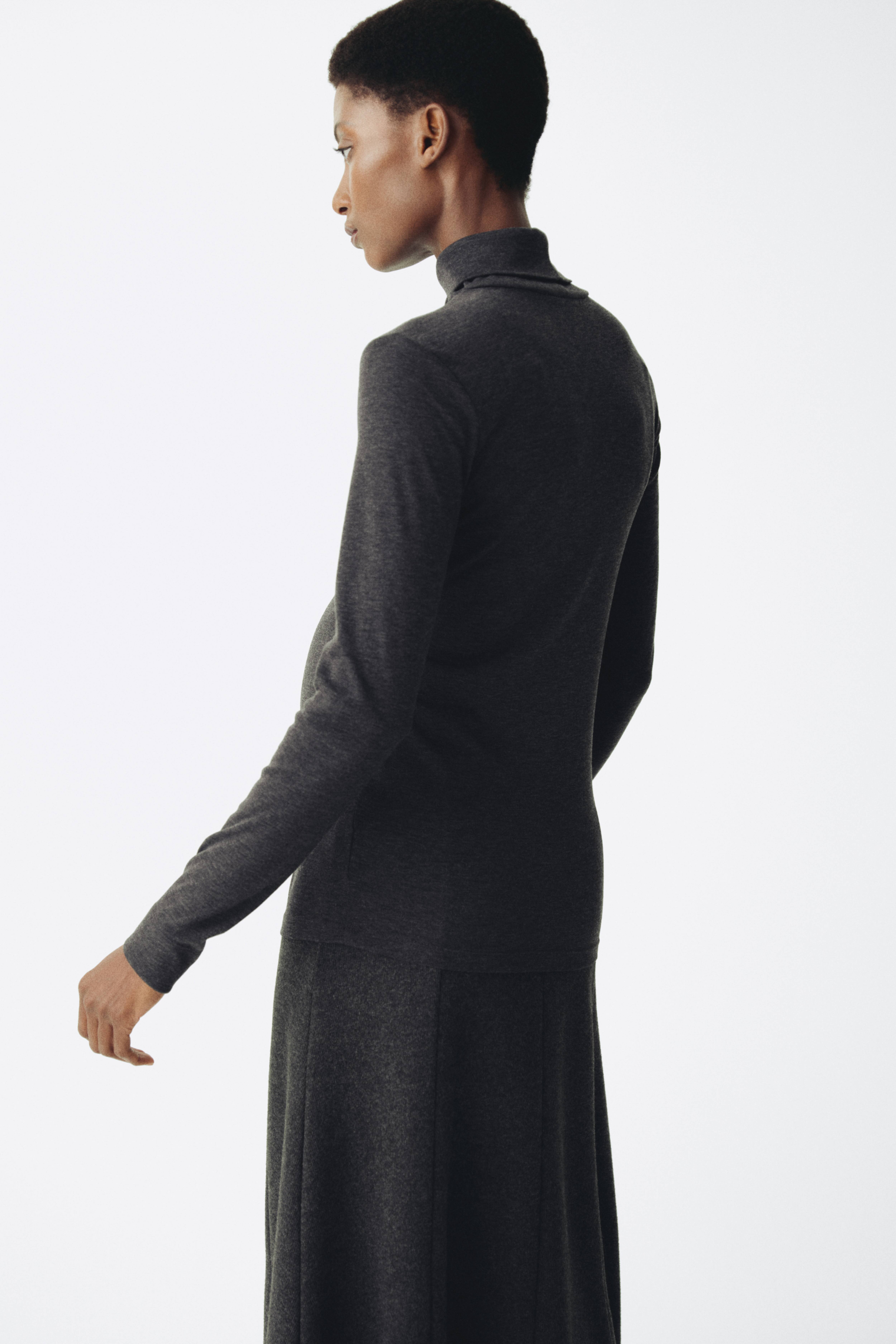 MAMA Turtleneck Top