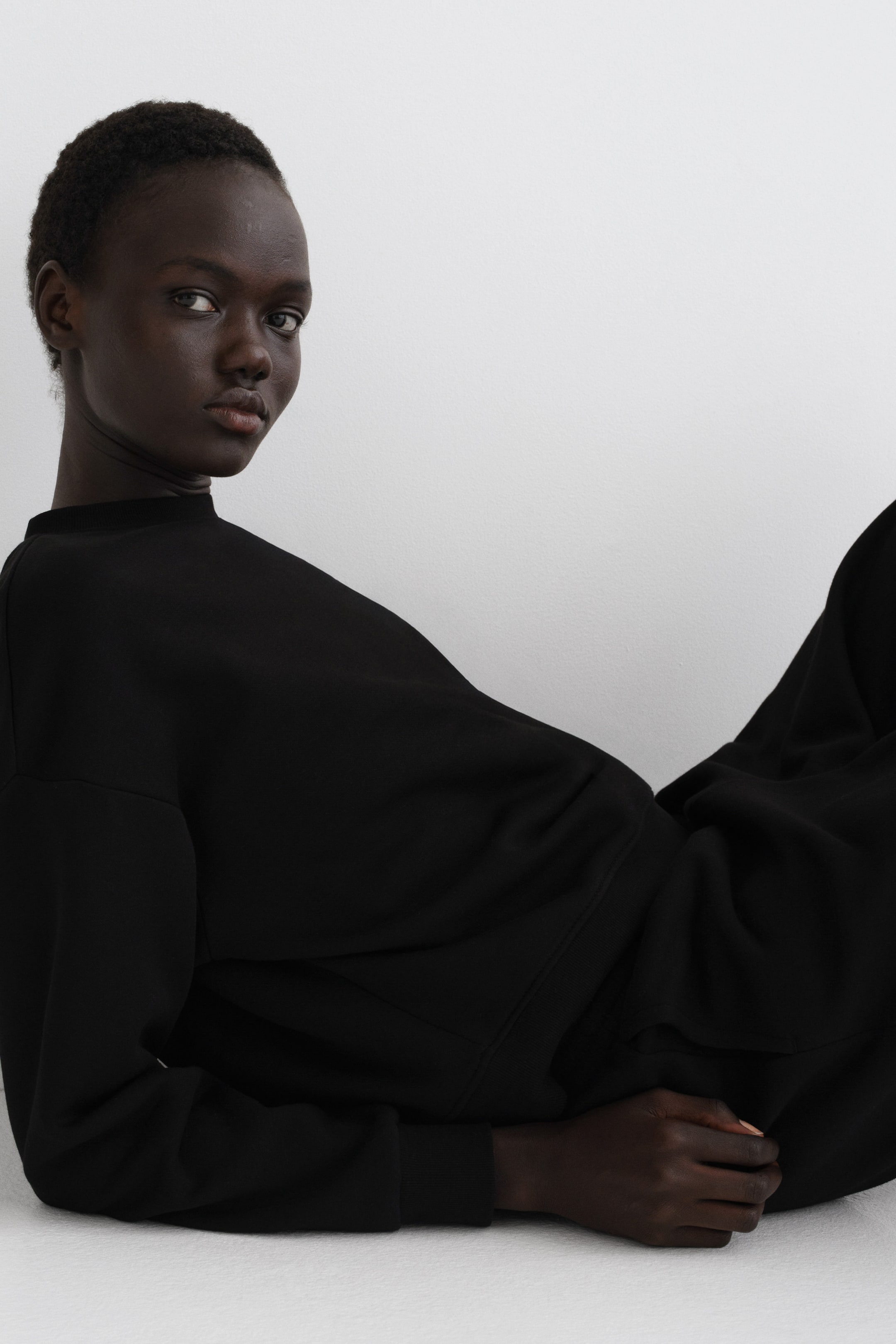 View larger image: 2-piece sweatshirt set - Black - Ladies | H&M MY 3