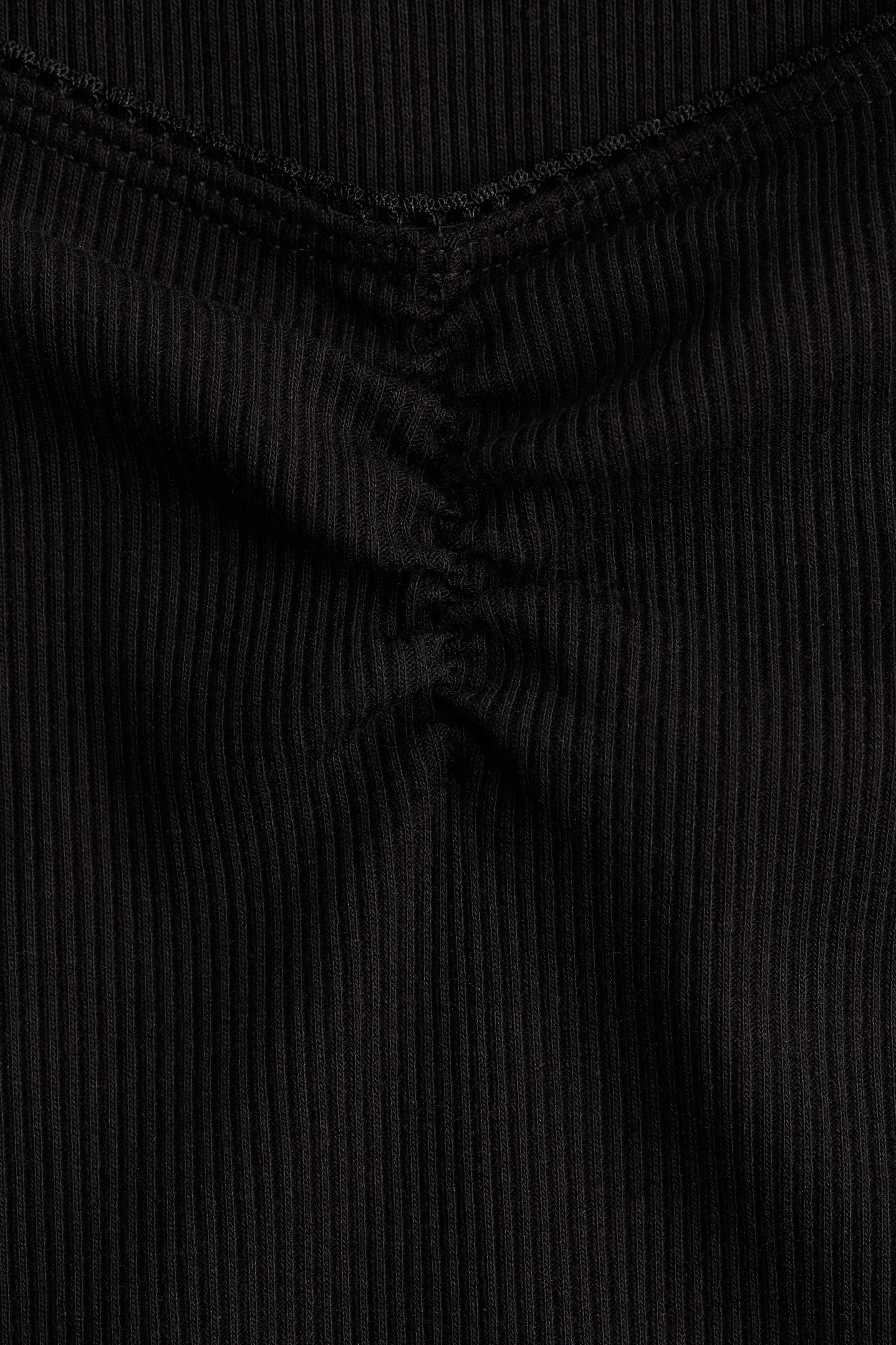 Picot-trimmed T-shirt