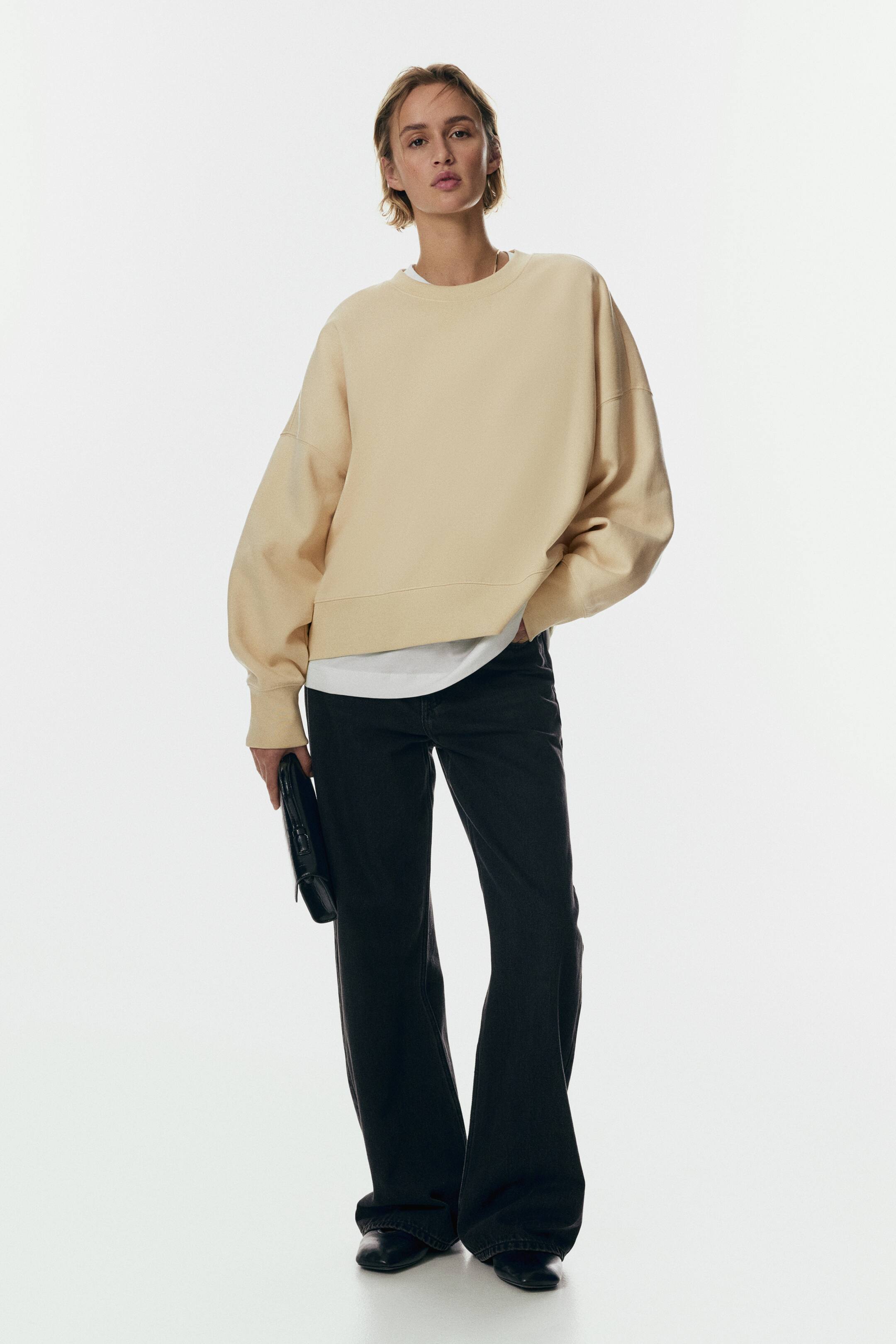 View larger image: Oversized Sweatshirt - Light yellow - Ladies | H&M US 3