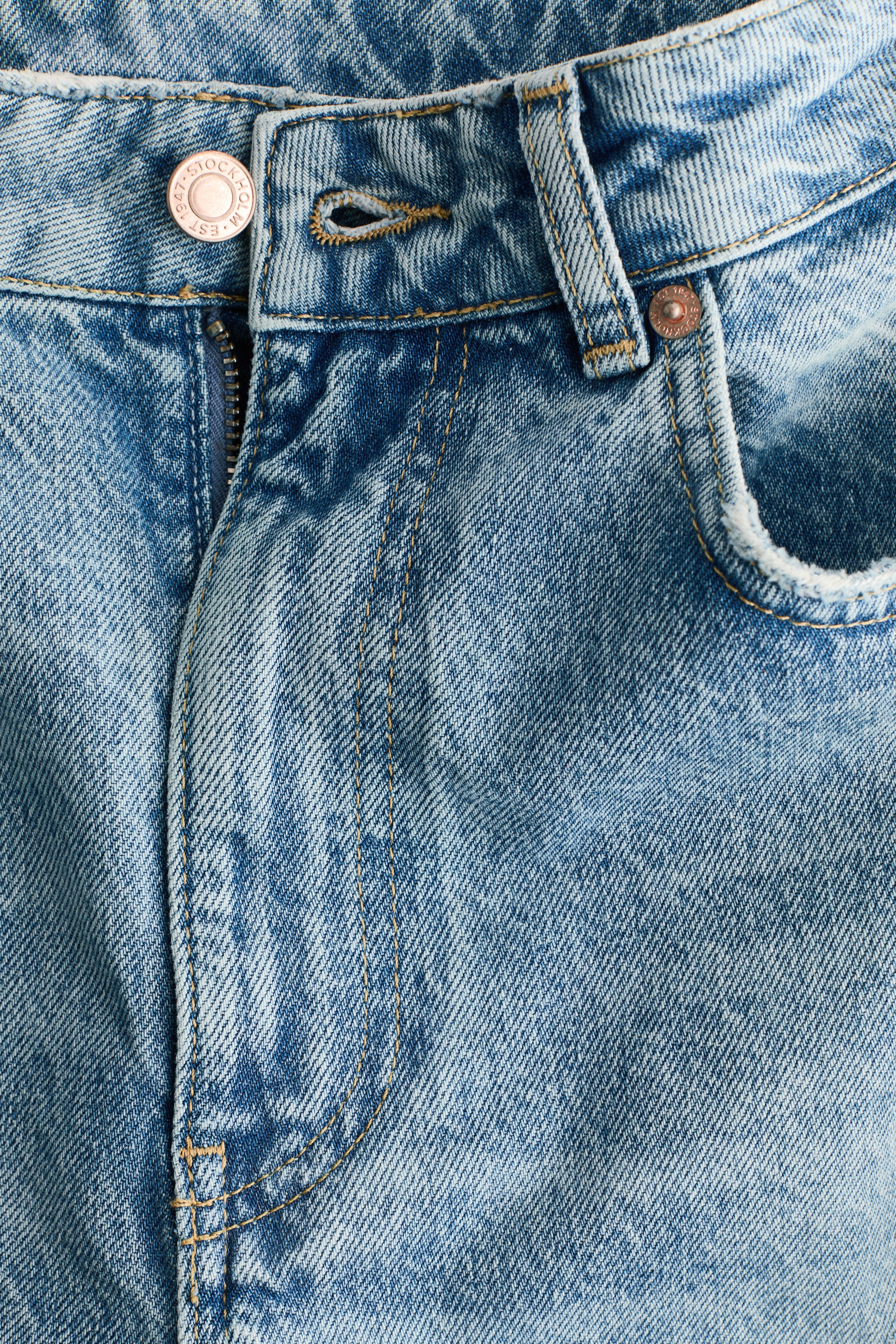 High-Waist Barrel-Leg Ankle Jeans